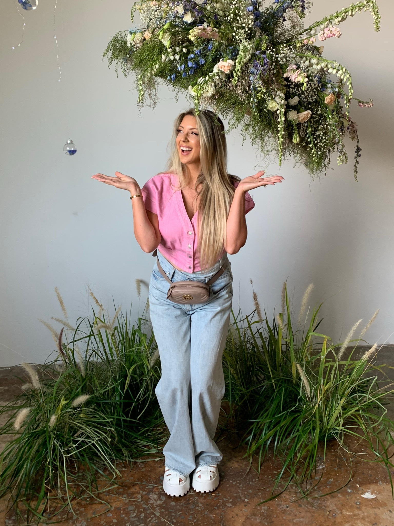 Say hello to your new go to jeans! The medium waist, baggy fit is so flattering and can be dressed up or down. Today I paired them with a mid length flattering top from Madewell; jeans sz 28, top sz 8
I’ve been wearing these shoes ALL summer and get compliments on them everywhere I go.  True to size and super comfy 👌🏼

#LTKSale #LTKshoecrush #LTKmidsize