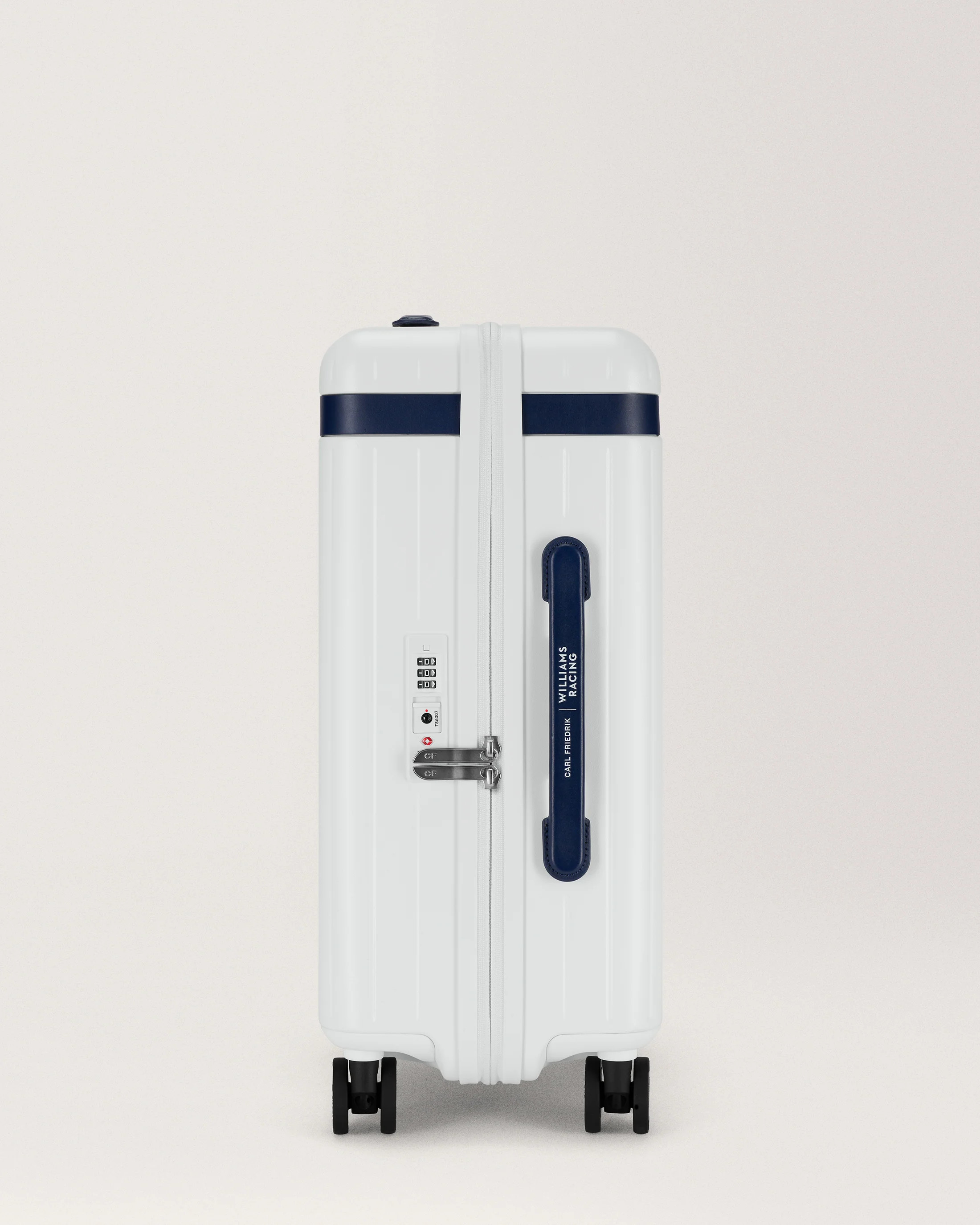 The Carry-on | Carl Friedrik