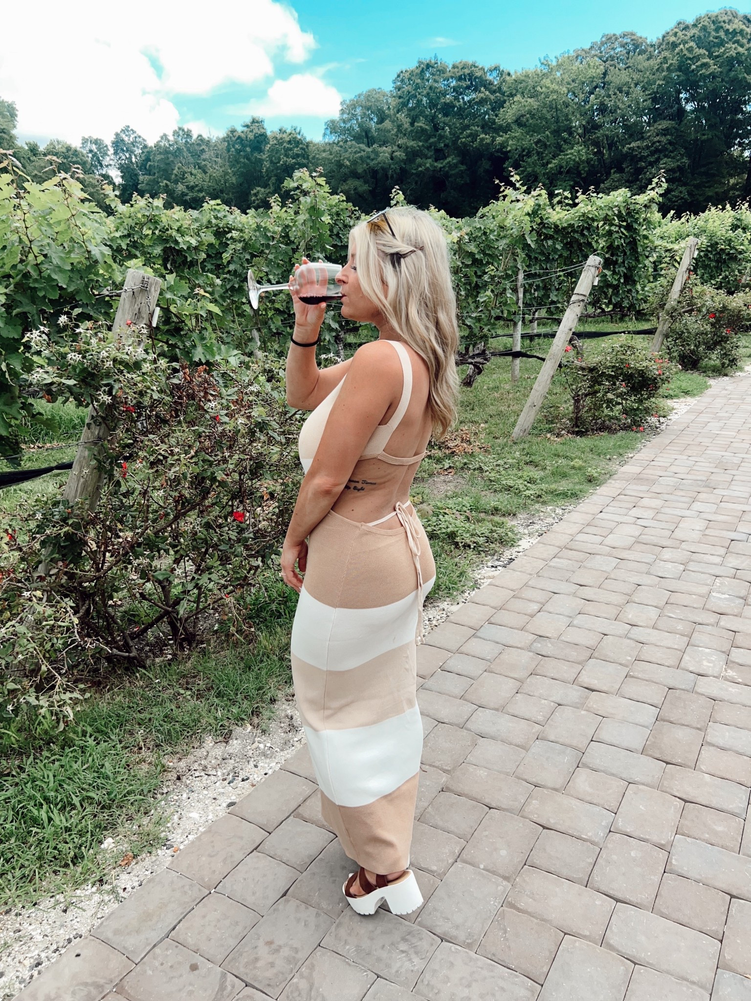 I’ll be buying this dress in every color combo 🤩

Summer dress 
Backless dress 
Nude dress 
Winery outfit 
Summer outfit 
Summer wardrobe 

#LTKFindsUnder50 #LTKTravel #LTKShoeCrush