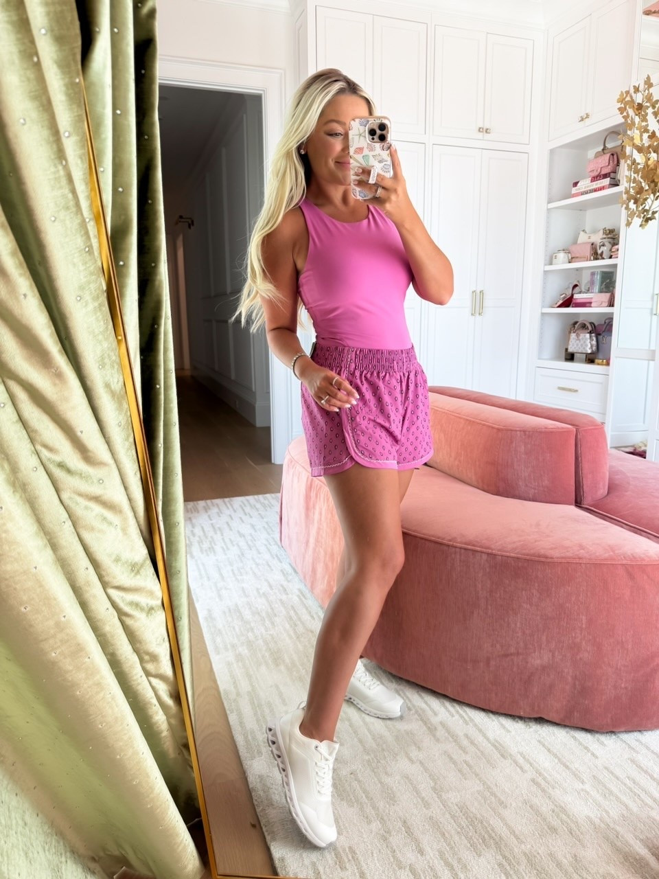 Love a pink activewear look!

#LTKootd #LTKgrwm #LTKmomlife
