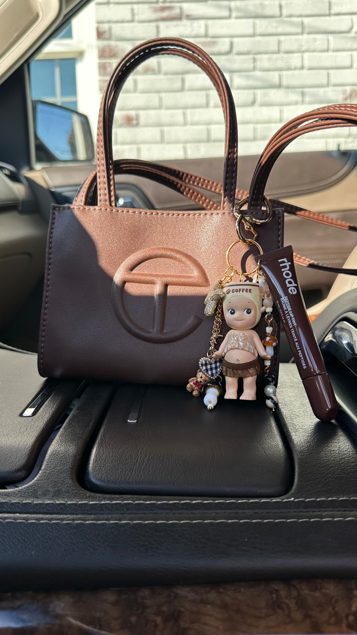 Passenger princess 👼 Go to the Telfar website 🤎

#LTKFindsUnder100 #LTKItBag #LTKStyleTip