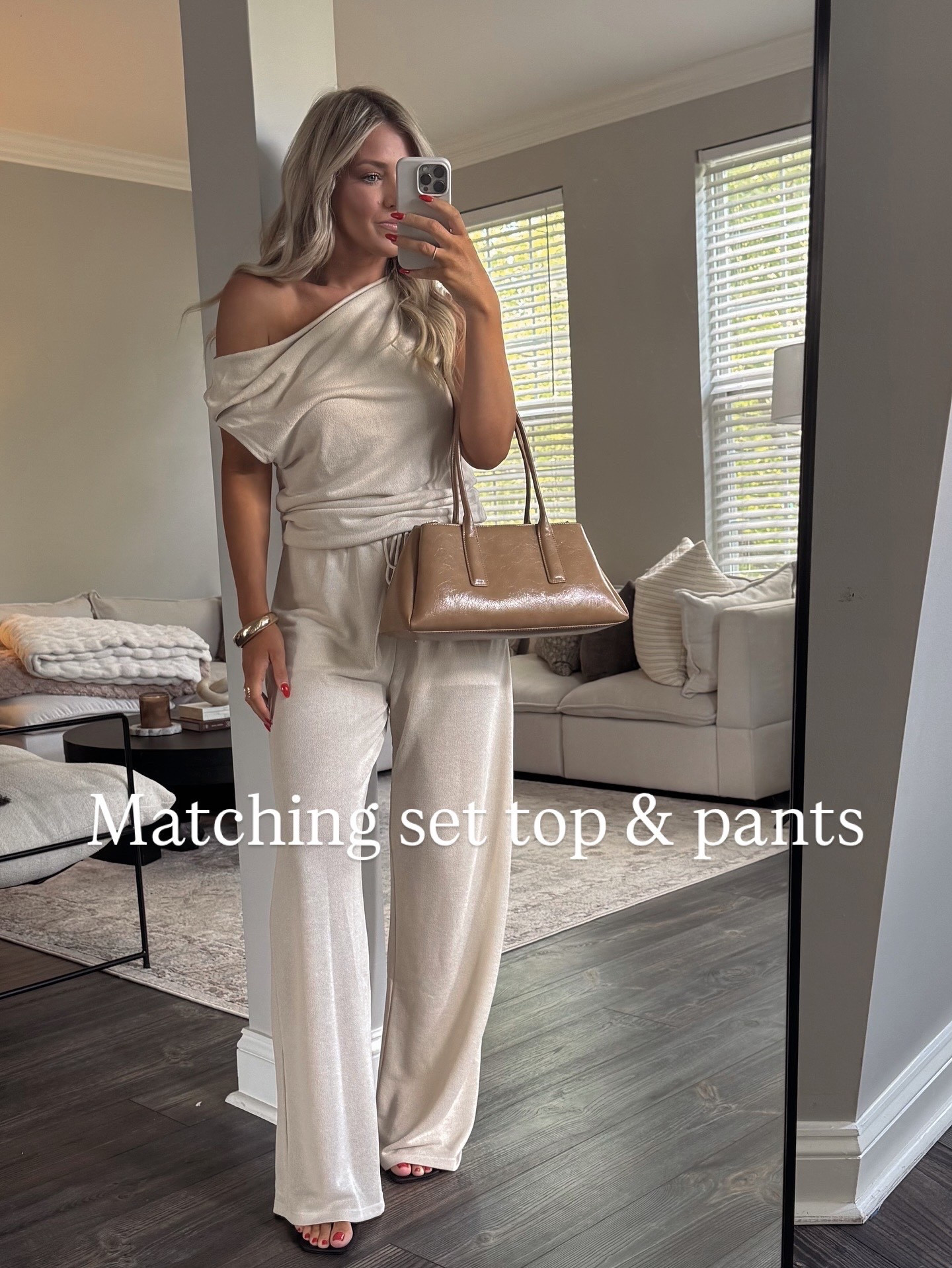 Top seller the last three weeks- matching top and pants set! Wearing a medium in both 

#LTKSeasonal #LTKFindsUnder50 #LTKStyleTip