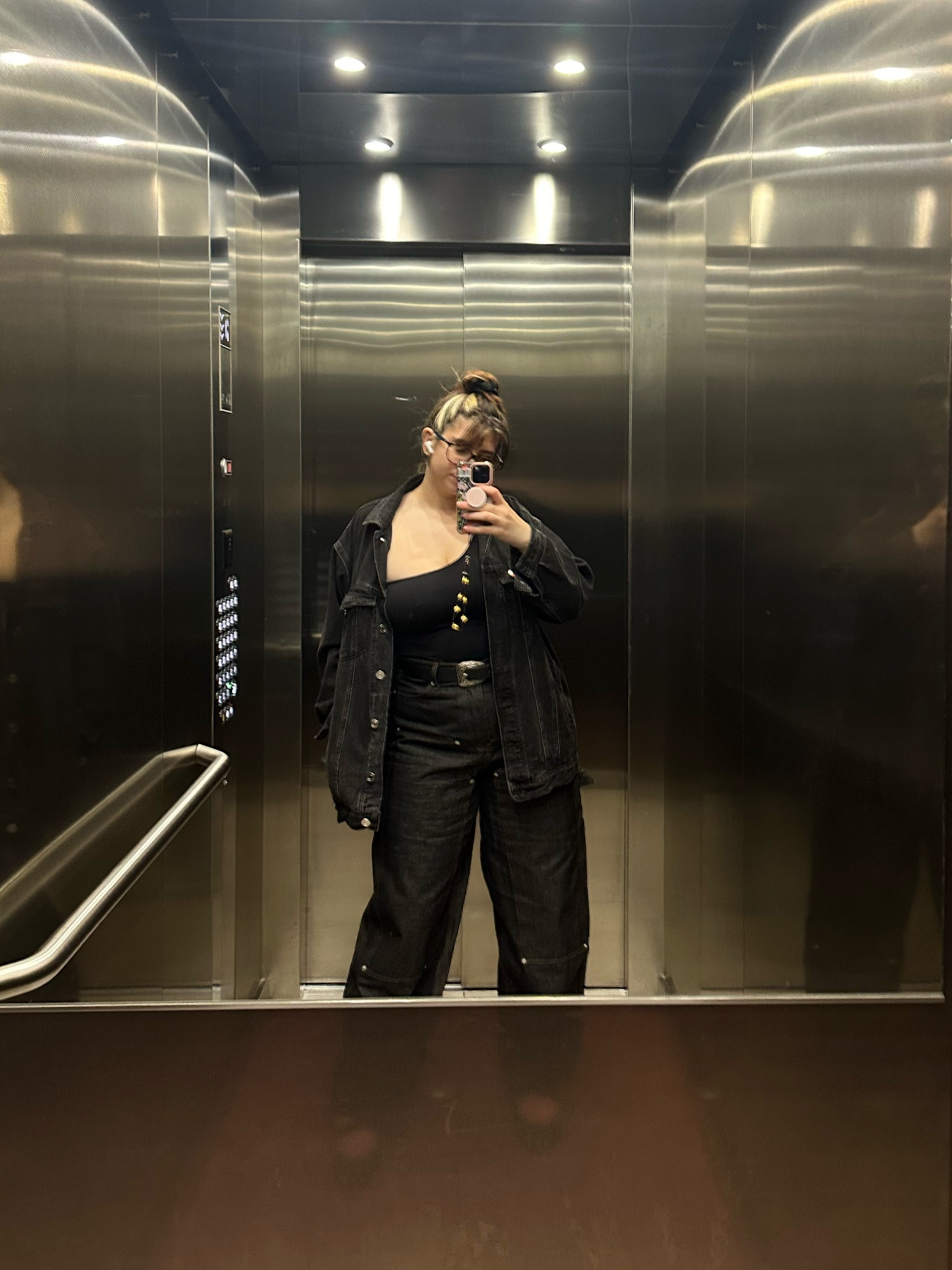 autumn outfit 

carpenter jeans - collusion from asos (i’m a 32W but sized down to a 28 for a high waisted fit)
top - primark seamless collection, similar linked
jacket: old simply be, similar linked
boots: ugg (sid model)
belt: primark, similar linked 

casual outfit, all black outfit 

#LTKMidsize #LTKStyleTip #LTKSeasonal