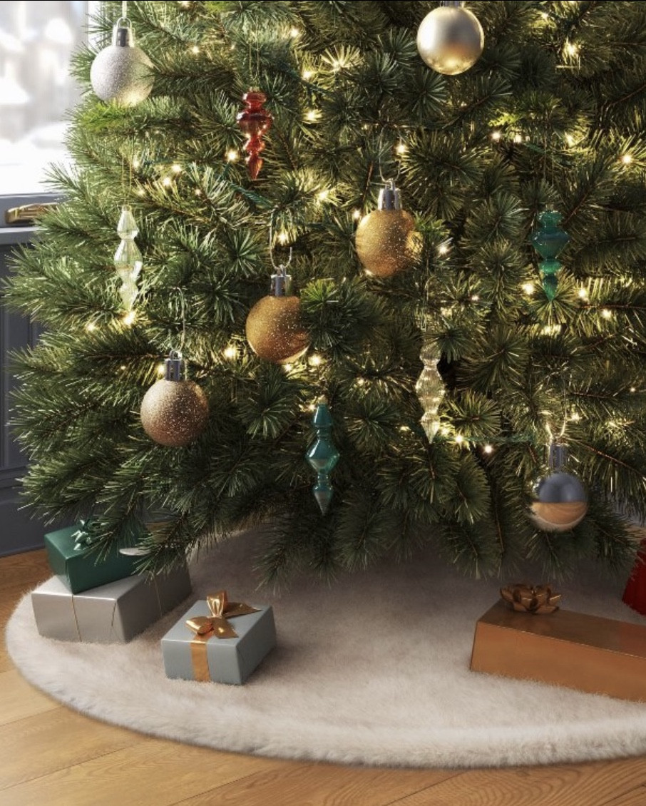 Faux Fur Tree Skirt by Threshold

This elegant tree skirt is now on sale, it’s perfect for a sophisticated tree.  

#LTKSeasonal #LTKCyberWeek #LTKHoliday