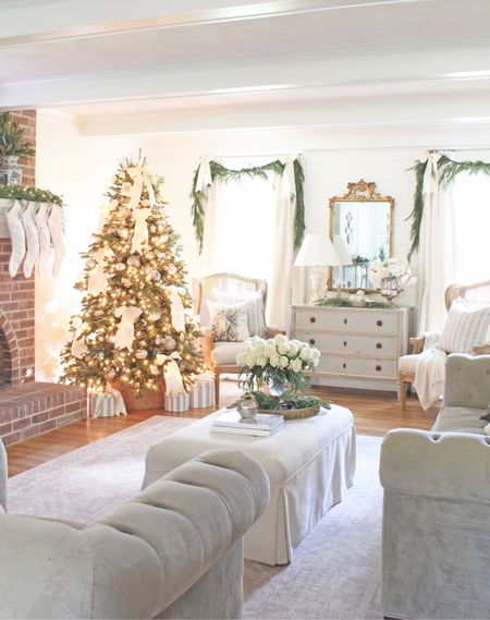 My Christmas home tour is live on the blog! 🌲Head to tuftandtrim.com to get all the decorating inspiration as I share my living room, dining, kitchen and entry decked out for the holiday!🌲

#LTKSeasonal #LTKhome #LTKHoliday
