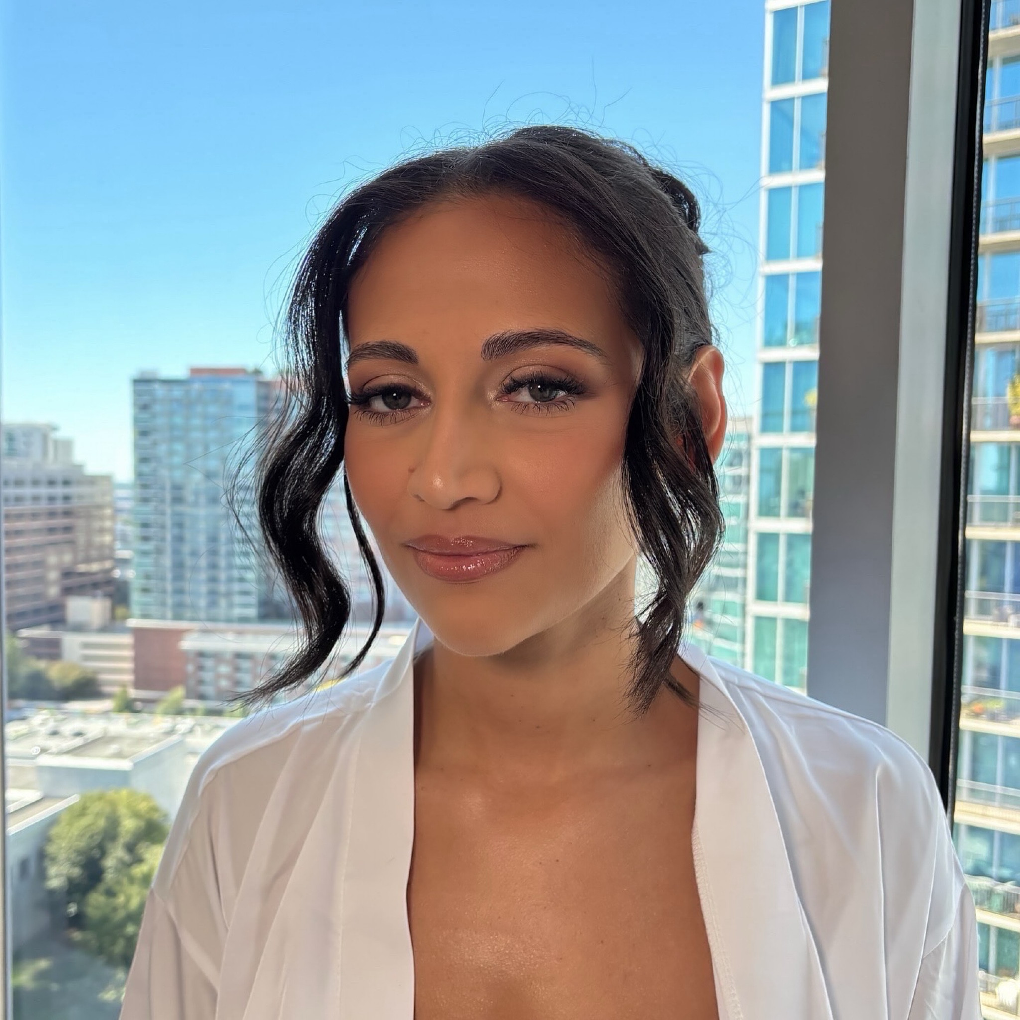 A simple and elegant bridal makeup look ✨

#LTKBeauty #LTKWedding #LTKFindsUnder50