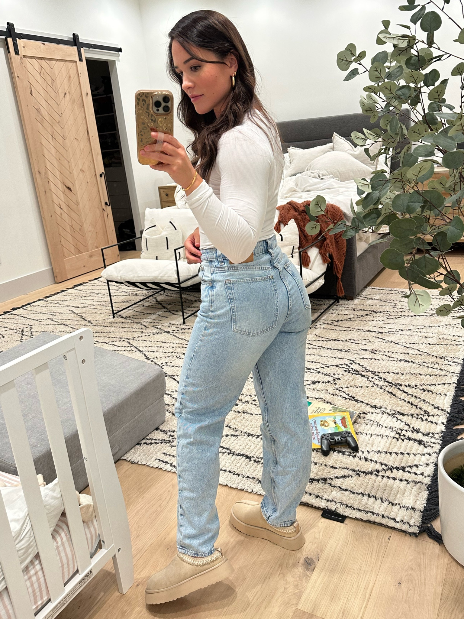 Last night’s Friendsgiving look! #thanksgiving #friendsgiving #uggdupe #casual 