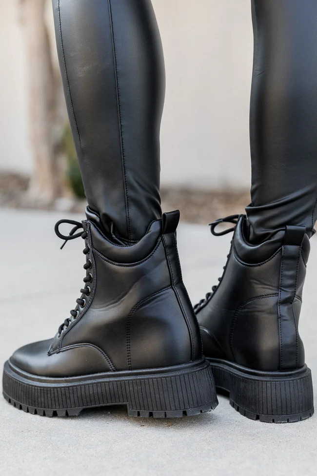 Liza Black Combat Boot | Pink Lily