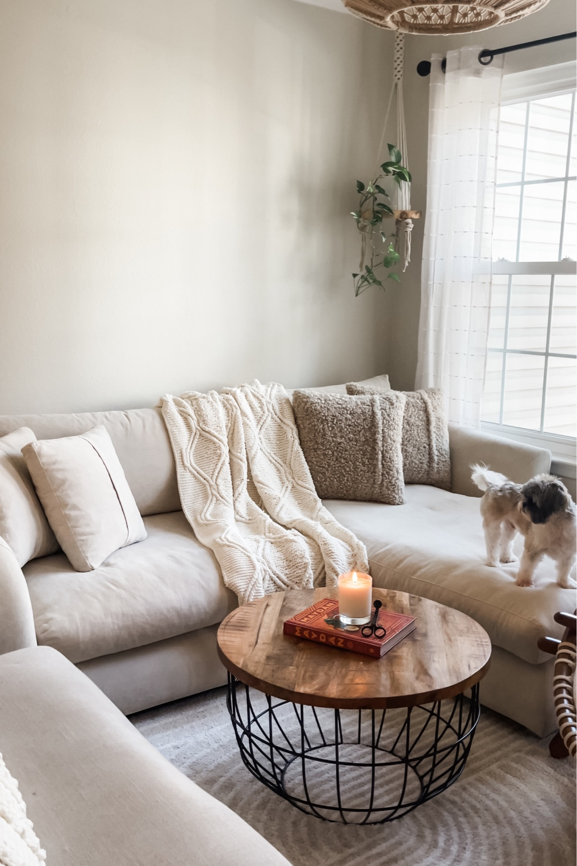 Neutral living room   

#LTKstyletip