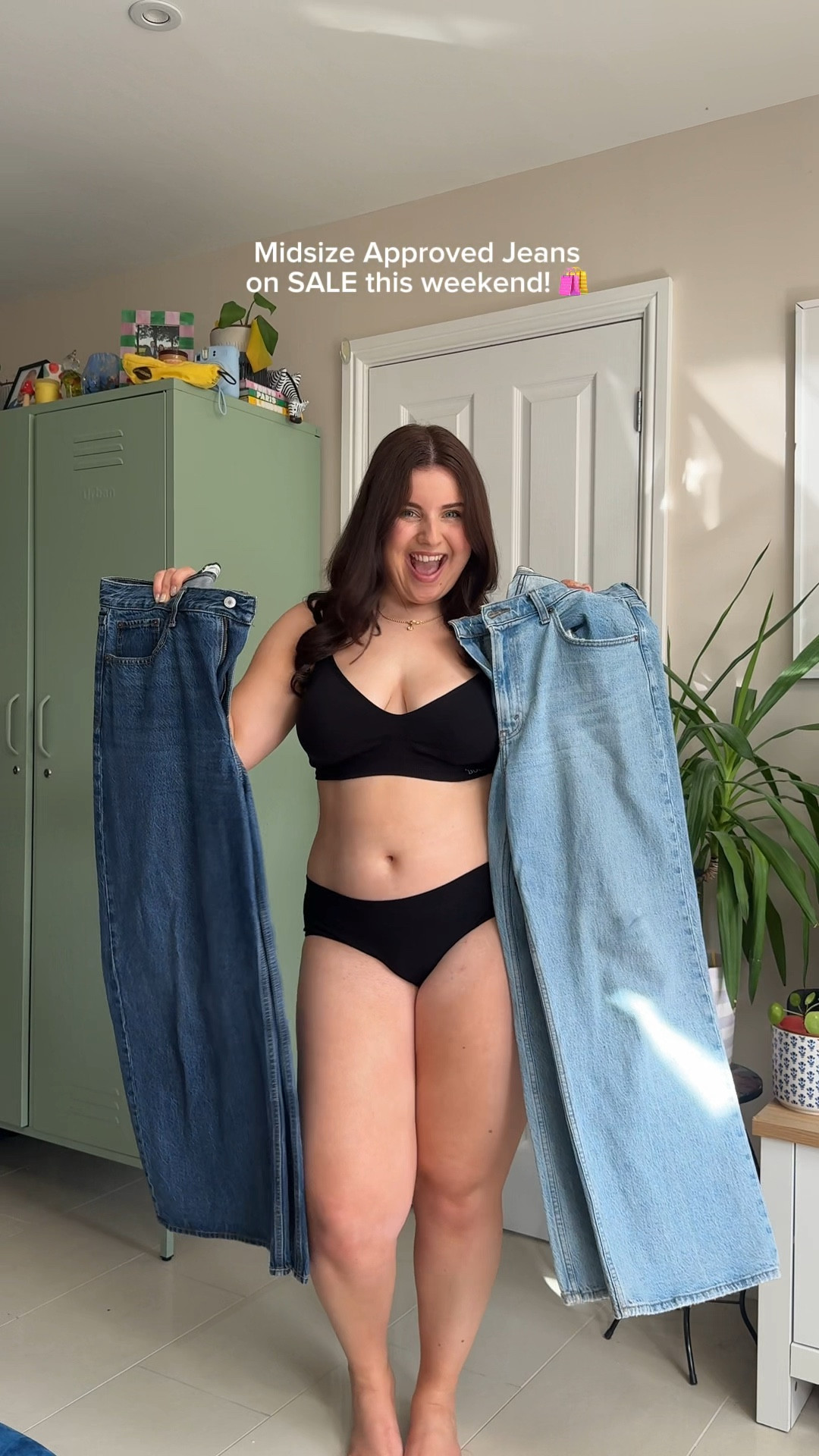 USE “AFXLTK” FOR AN EXTRA 15% OFF!🛍️

I’m a UK14, 5’4 and wear a 31 Waist Regular Length!✨


Abercrombie jeans, midsize jeans, Abercrombie sale, AFxLTK, midsize approved jeans, thick thigh approved jeans, 

#LTKjeans #LTKmidsize #LTKspring