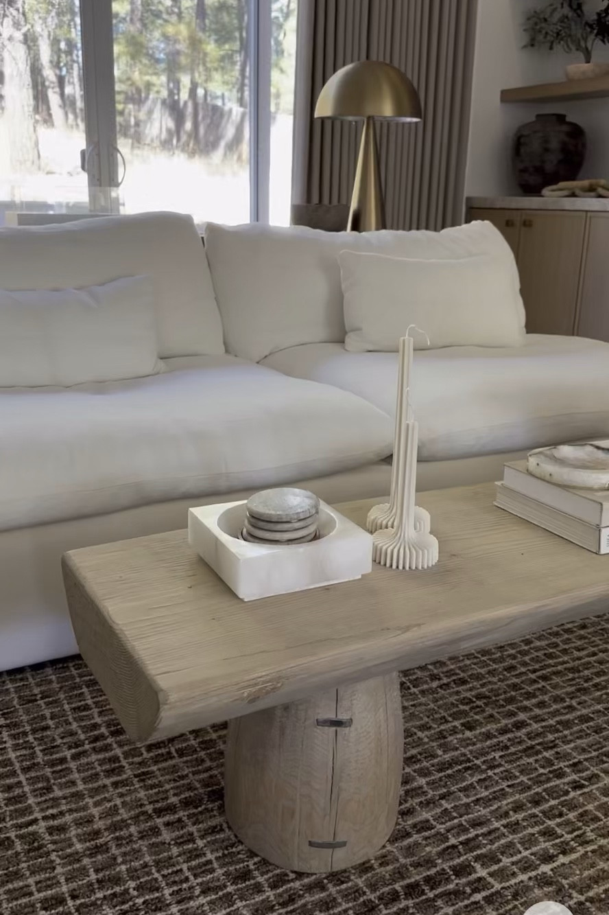 Home decor
Coffee table
Table lamp
Candles
Pottery barn

#LTKHome
