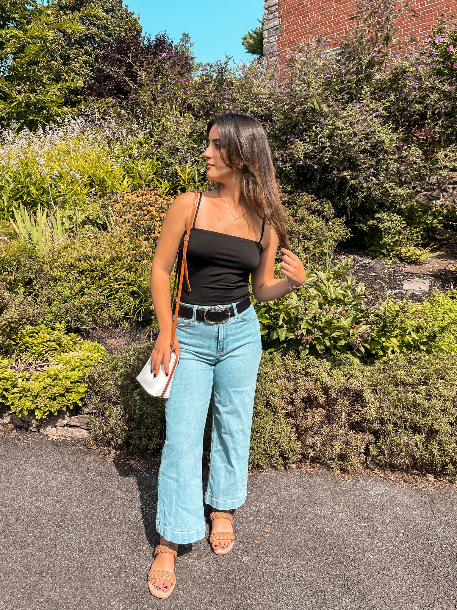 fall transitional outfit

black tank top, black belt, cropped denim, dolce vita sandals, brown sandals, white purse

#LTKstyletip #LTKFind #LTKSeasonal