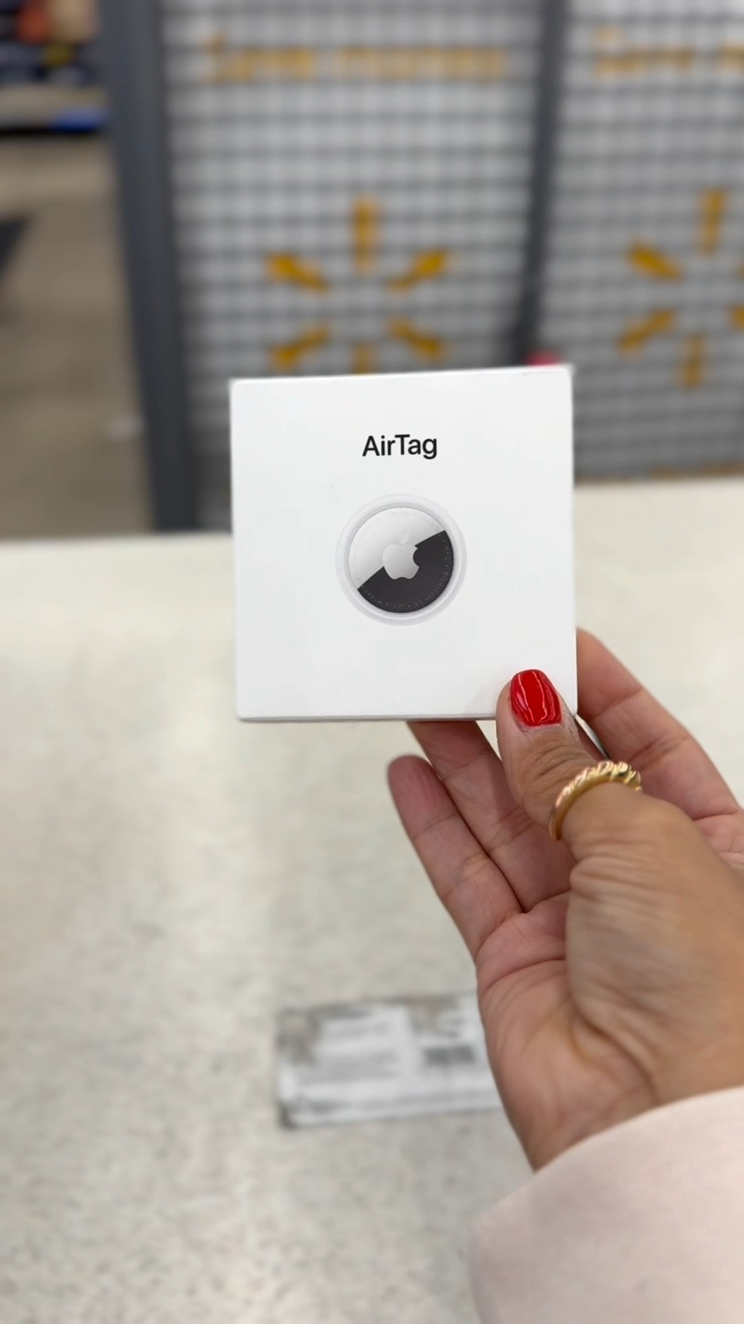 Apple Air Tag $18, reg. $29! @walmart #walmart 

#LTKSeasonal #LTKCyberWeek #LTKGiftGuide