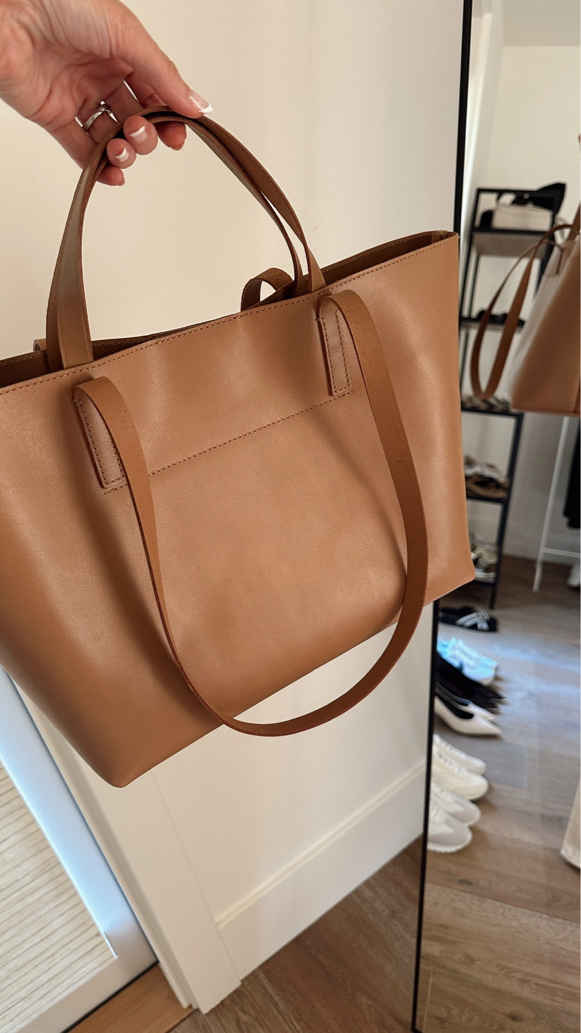 Great tote bag for on the go!
StylinByAylin, Aylin

#LTKItBag #LTKStyleTip #LTKHoliday