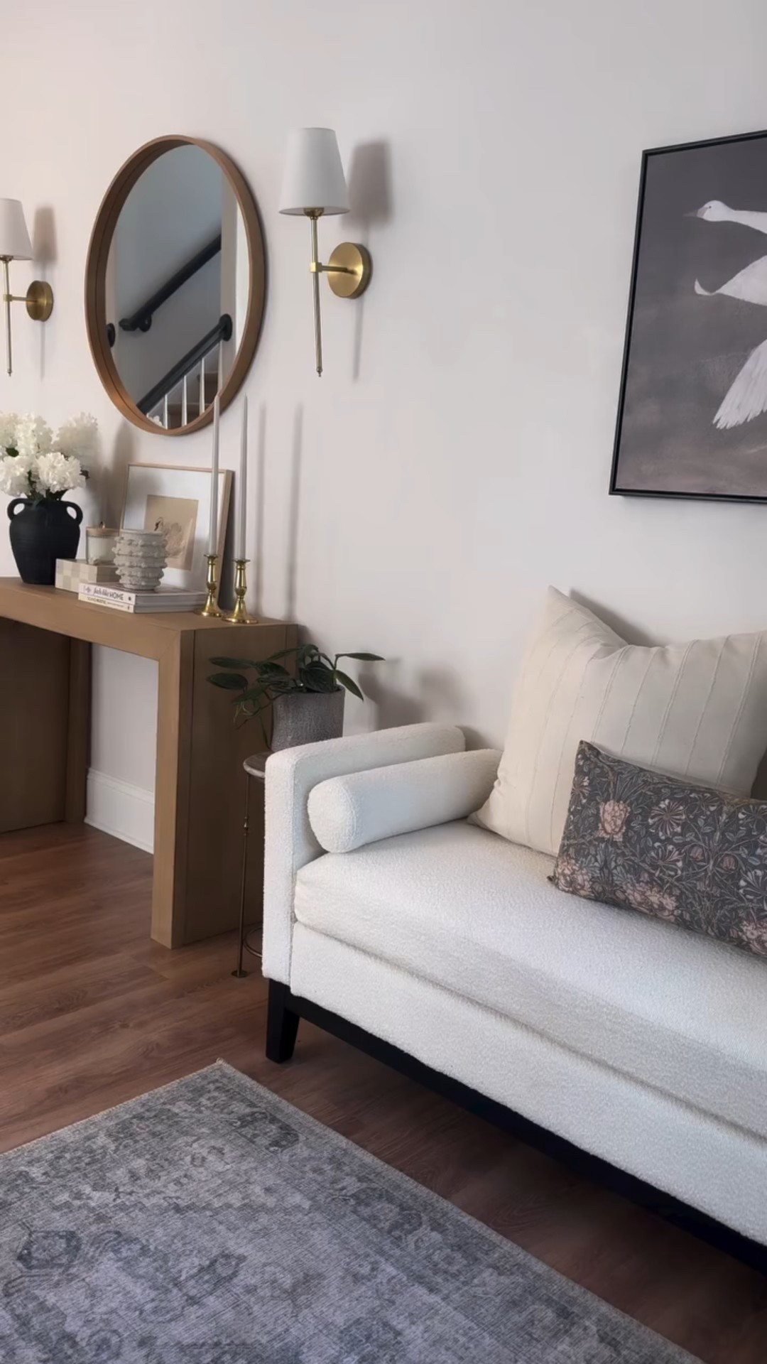 Found the perfect bench + artwork for my entryway upgrade. 🦢 

You can shop everything here - link in bio or comment “LINK” and I’ll dm you the link directly.

#home #homedecor #entryway #interior #virtual #interiordesign