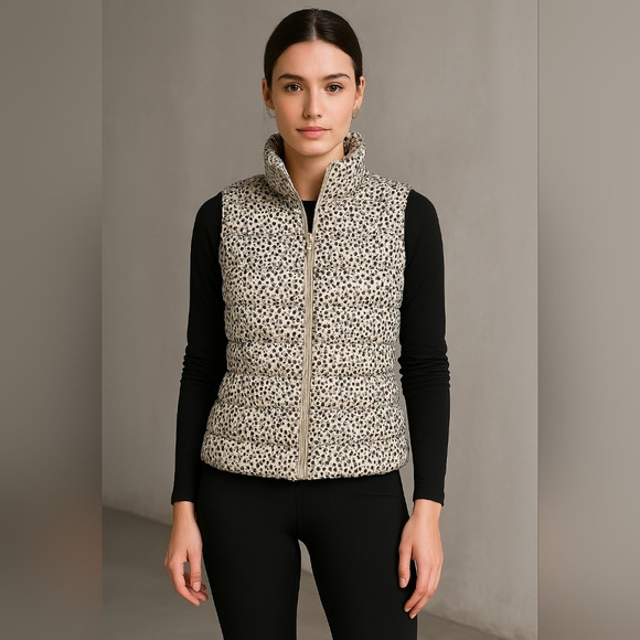 Loft Puffer Vest SP Cream Tan Black Zip Front And Pockets | Poshmark