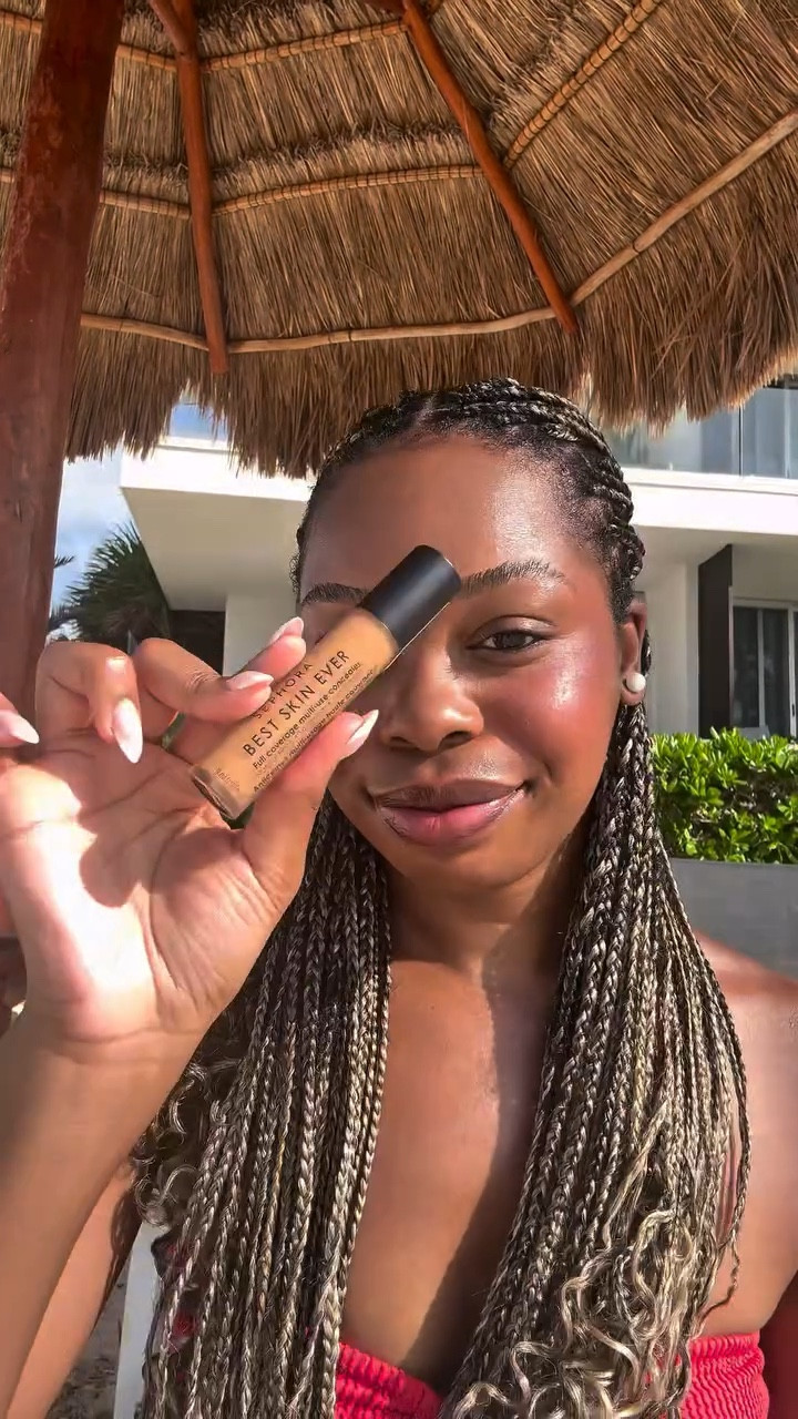 grwm on the beach: summer vacation makeup routine 

products used:

@milanicosmetics lip oil (🍓)
@blackgirlsunscreen moisturizing lotion + spray 
@danessa_myricks yummy skin glow serum + blurring balm 
@elfcosmetics power grip primer + brow lift gel + liquid blush
@fentybeauty eaze drop skin tint + powder bronzer + powder foundation + mascara
@makeupbymario F4 brush
@maybelline fit me concealer (cafe)
@rarebeauty liquid blush (joy)
@sephora concealer (33.5Y)
@saiebeauty sun melt cream bronzer (deep bronze)
@onesize setting powder + spray
@charlottetilbury setting spray
@nyxcosmetics lift & snatch brow tint pen

#laurendanielle #dallasinfluencer #dallascontentcreator #dallasbeautyinfluencer #vacationmakeup