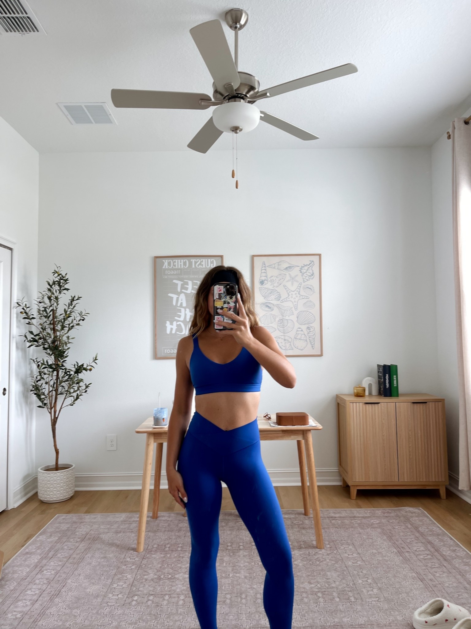 My new Aerie workout set! Love this bright blue color. My sports bra is 30% off and leggings are 40% off! 💙

#LTKFindsUnder100 #LTKStyleTip #LTKActive