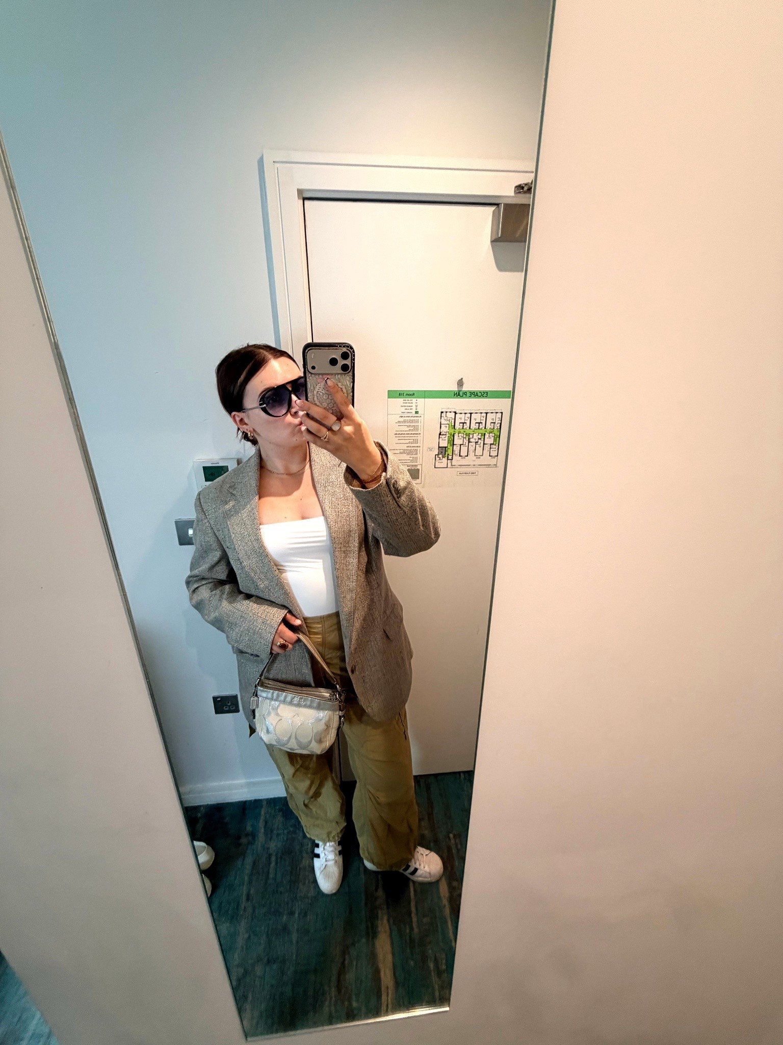 Shopping day outfit in London! Popped along so many high street shops and wish I didn’t bring the blazer because I was HOT 😂

#LTKootd #LTKMidsize #LTKTravel