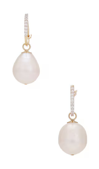Teardrop Huggie Earrings in Pearl & Yellow Gold | Revolve Clothing (Global)