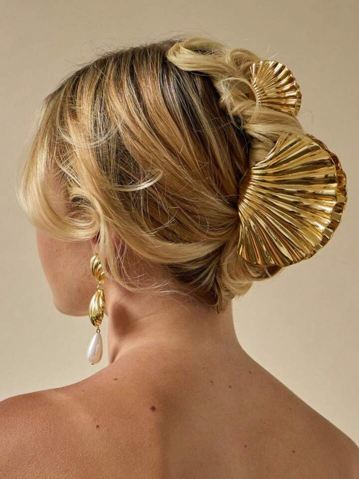 1pc Metal Shell Design Hair Clip, Romantic Summer Side Hair Accessory Gift For Women,Gold Head Pi... | SHEIN
