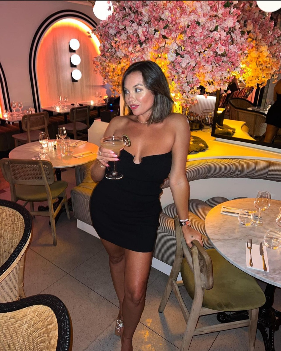 Robe en maille à detail métallique, robe courte noire, robe bustier noire, mini robe noire #soirée #petiterobenoire

#LTKeurope #LTKstyletip