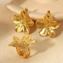 pair Womens Gold Tone Stainless Steel Vintage Exaggerated French Style Flower Stud Earrings Luxury Metal Design Fashionable And Trendy Ear Jewelry | SHEIN