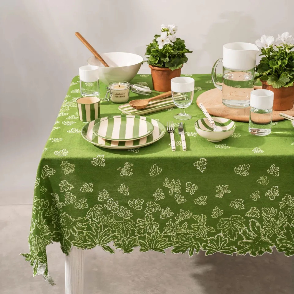 Geranium Tablecloth Green | Daylesford Organic