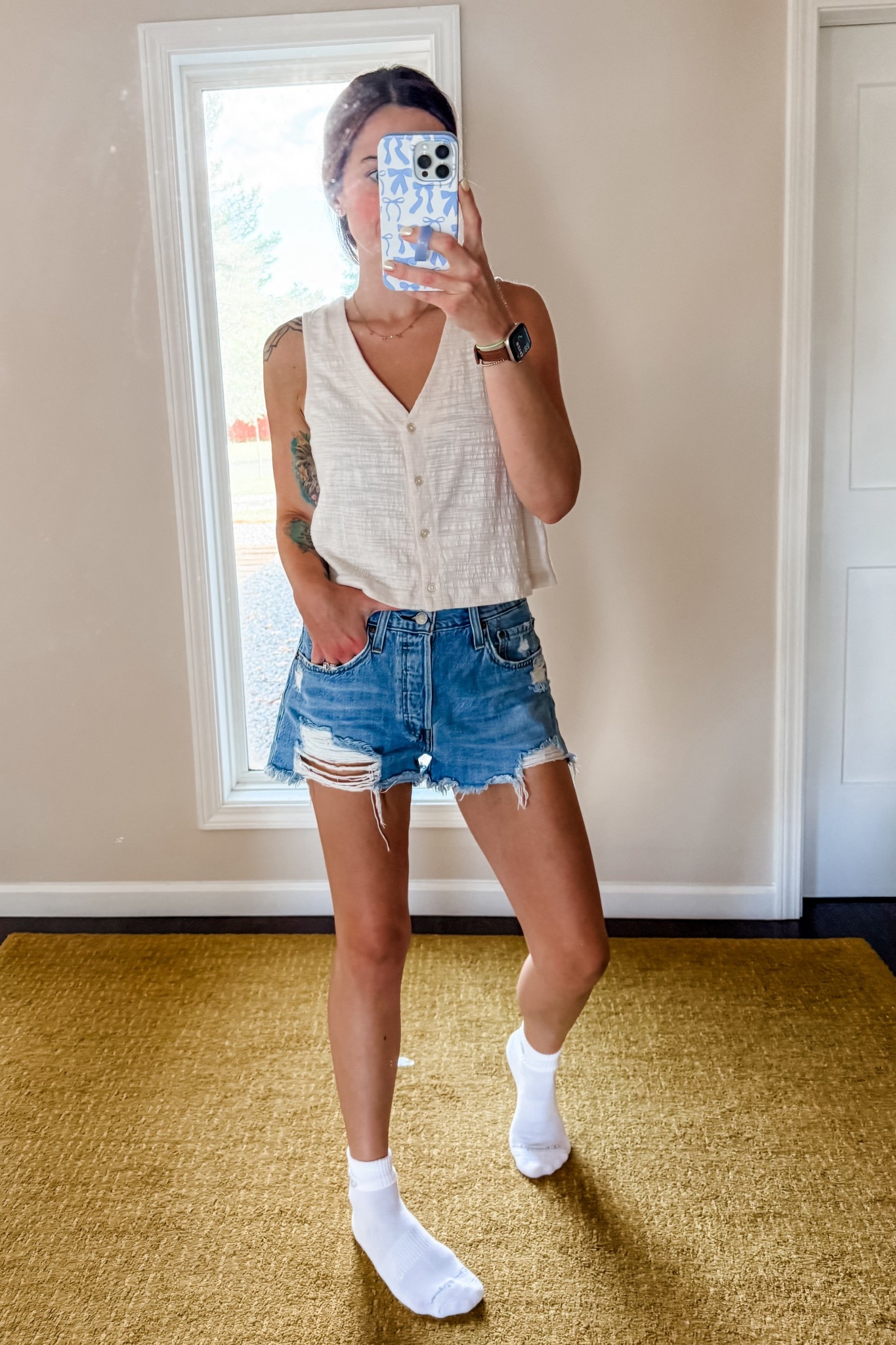 Homeschool OOTD! 

Shorts: size up 1 size from your true!

Top: true to size

Also, these socks are the comfiest EVER! I wear them around the house (sorry they don’t go with my outfit) 😂

#LTKStyleTip #LTKFindsUnder100 #LTKFamily