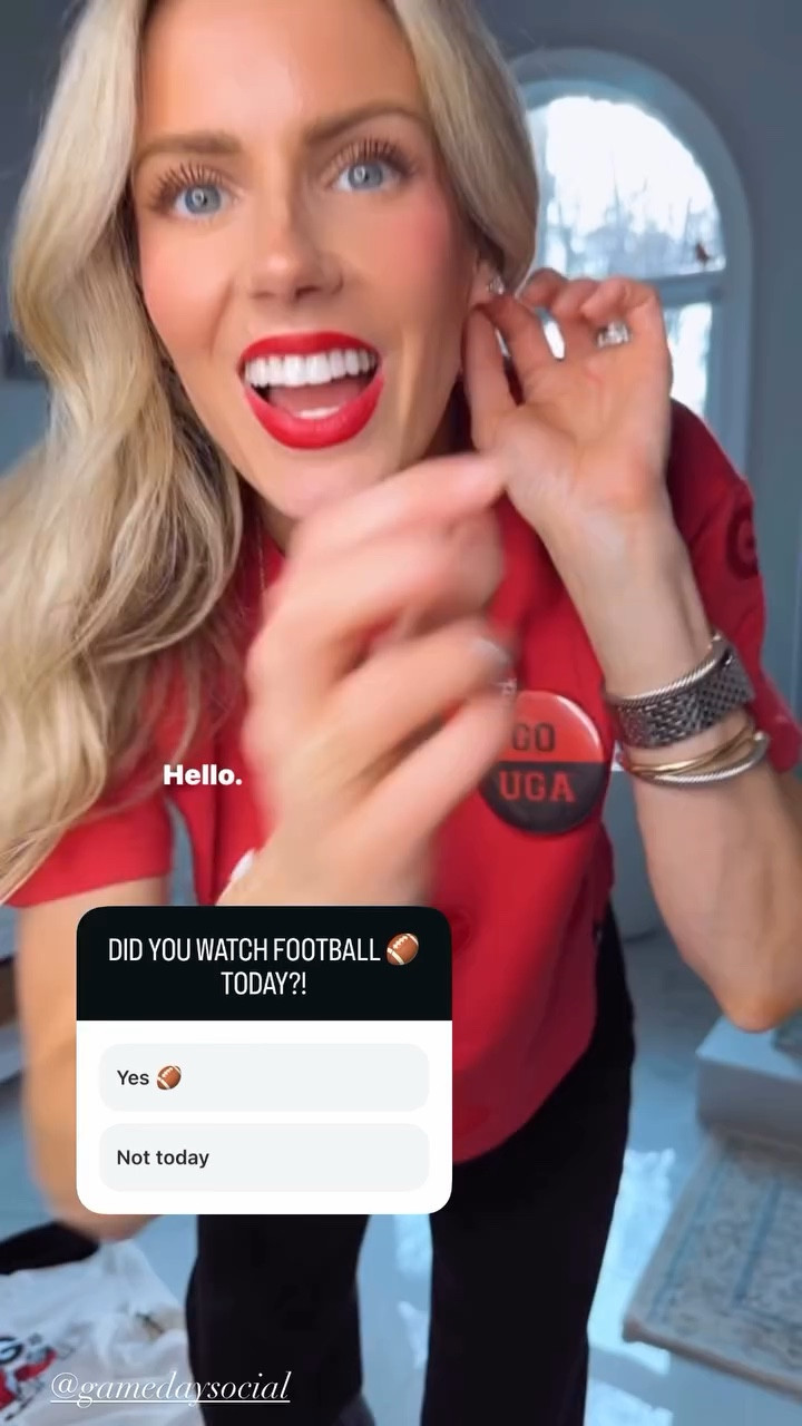 Game day outfit!! 


Game day
Outfit 