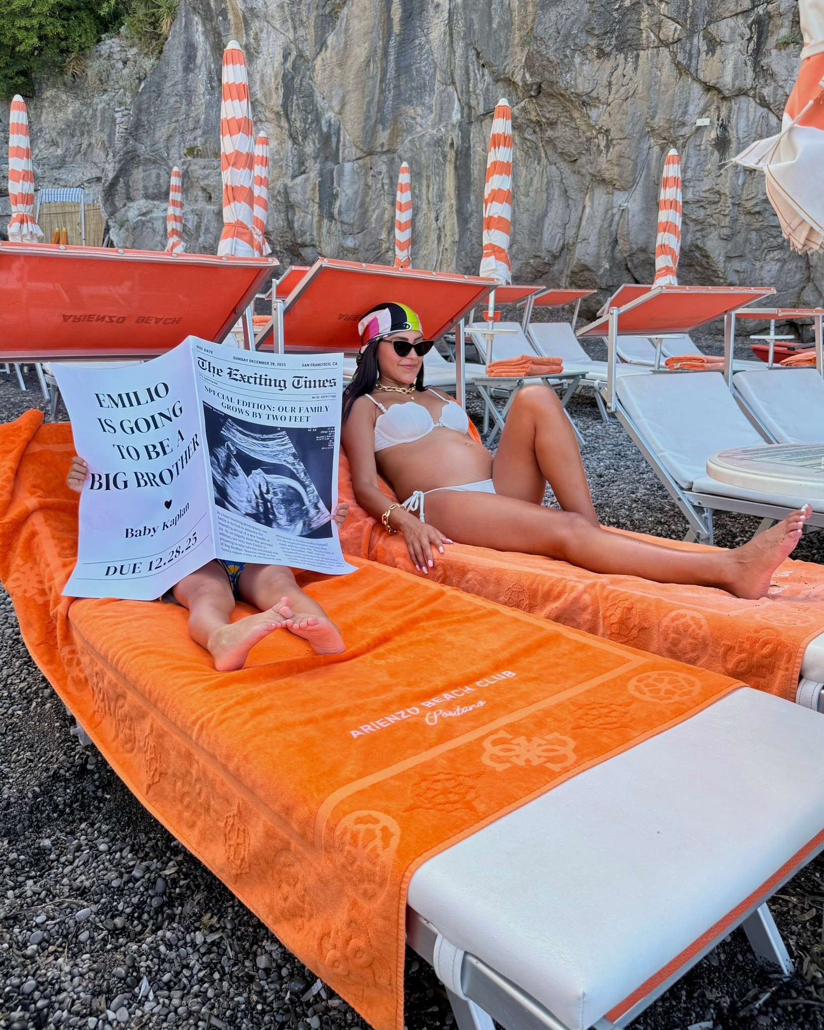 Baby moon in style in this sea shell 🐚 bikini! 