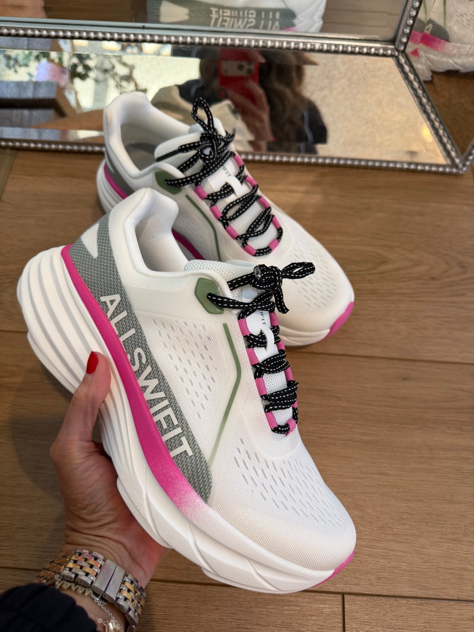 These run TTS 

#LTKgrwm #LTKOver40