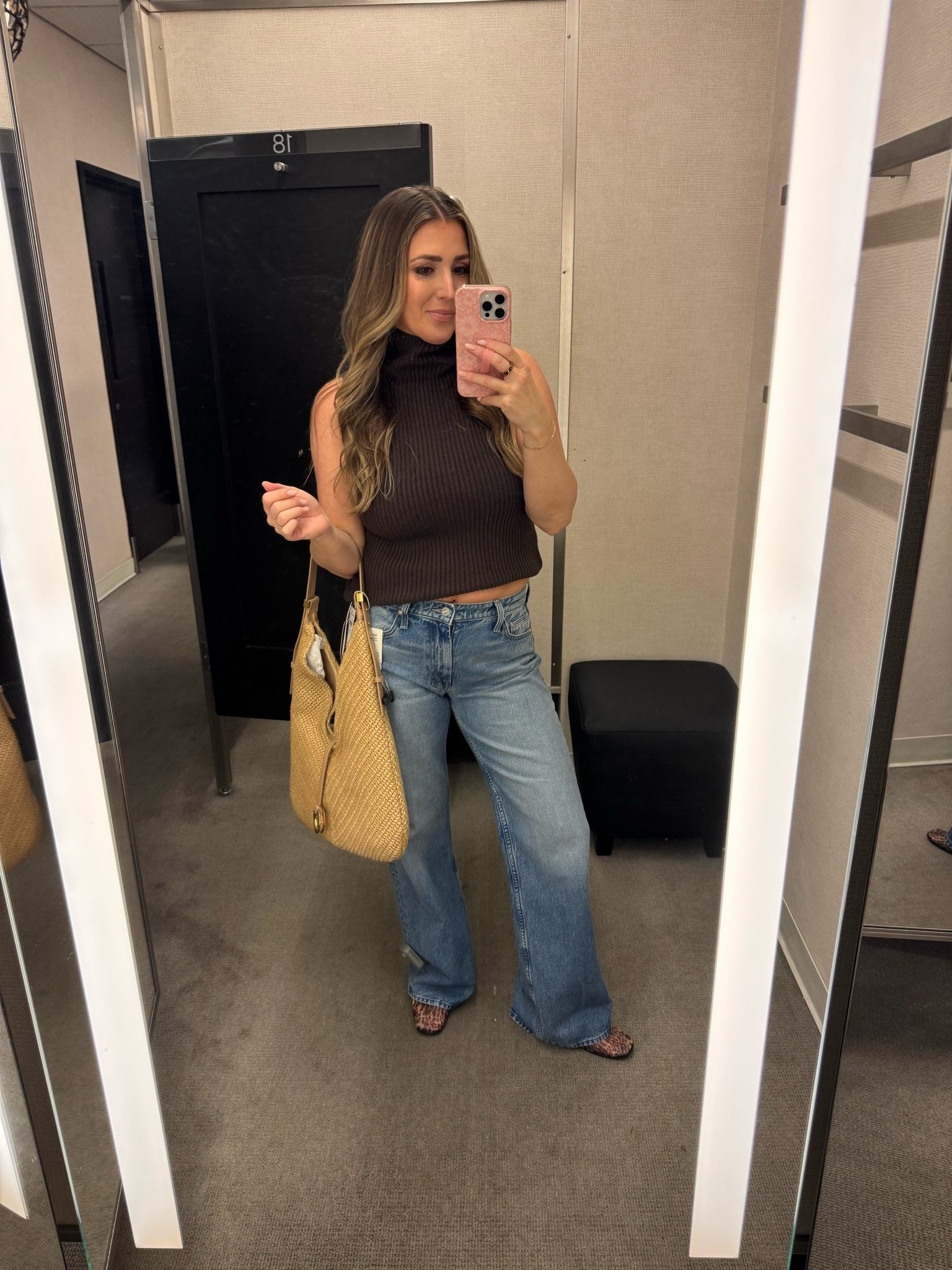 A cozy fall look! 🤎 love the size & style of this bag

Nordstrom Anniversary Sale
Women’s fall outfit 
Denim

#LTKSaleAlert #LTKSeasonal