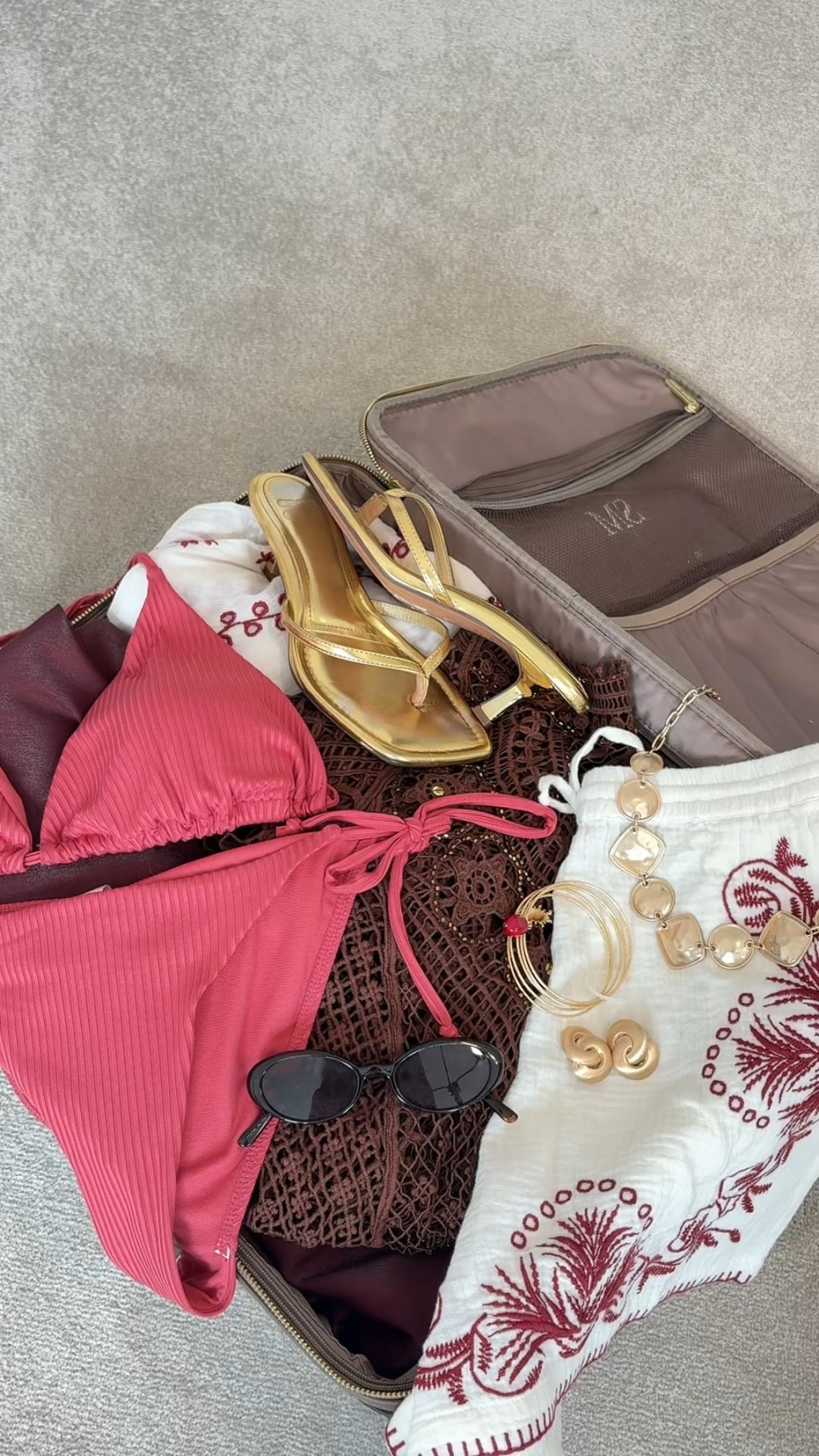 Day seven of euro summer outfits!! And the final destination the algarve 🇵🇹 

holiday outfits summer fashion vacay hm new look plt affordable fashion outfits inspo river island style burgundy brown dress dressy day looks