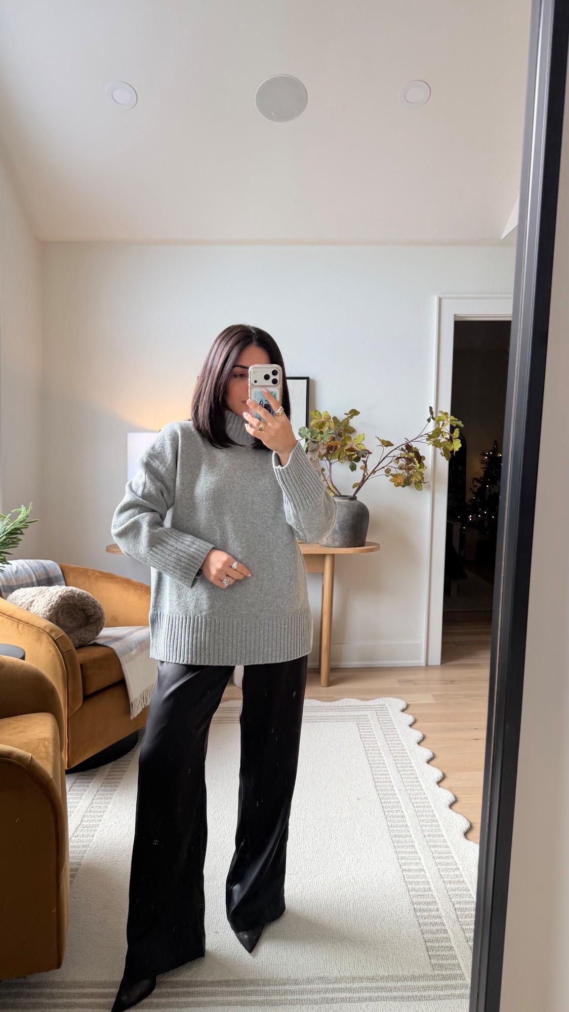 Use my code: VANESSA15
Pants - XS
Sweater - S

#LTKholiday #LTKsale #LTKcanada