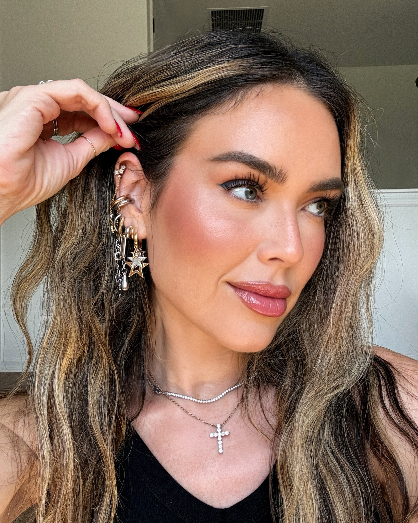 New blush from @thebkbeauty 🩷💖 Any guesses who freaking ATE IT ALREADY?! You already know. Posting the reel, but here’s the beauty breakdown. 

Side note: the cover tame impala did of this song is top tier & I hope you like it as much as I do