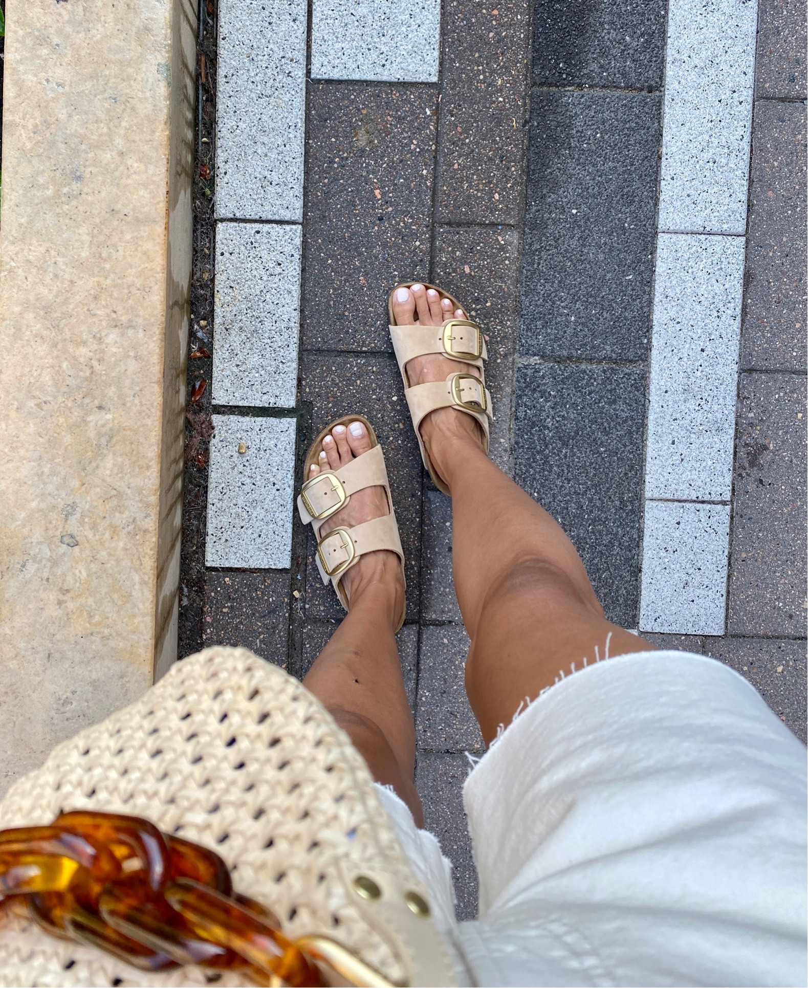 Weekend style. 
Cream denim shorts true to size. 
Slide sandals. Birkenstock. 
Woven handbag. Crossbody bag. 
Neutral style. Neutral outfit  

#LTKshoecrush #LTKunder50 #LTKunder100