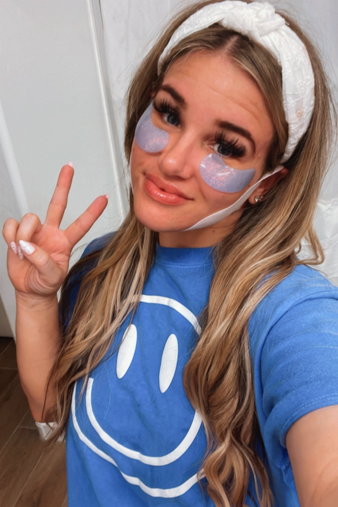  Tuesday refresh like 💙😜✌🏼

#Beauty #SelfCare #Spa #UnderEye #Glitter #Blue #BeautyFavs #FreshFace

#LTKFindsUnder50 #LTKStyleTip #LTKBeauty