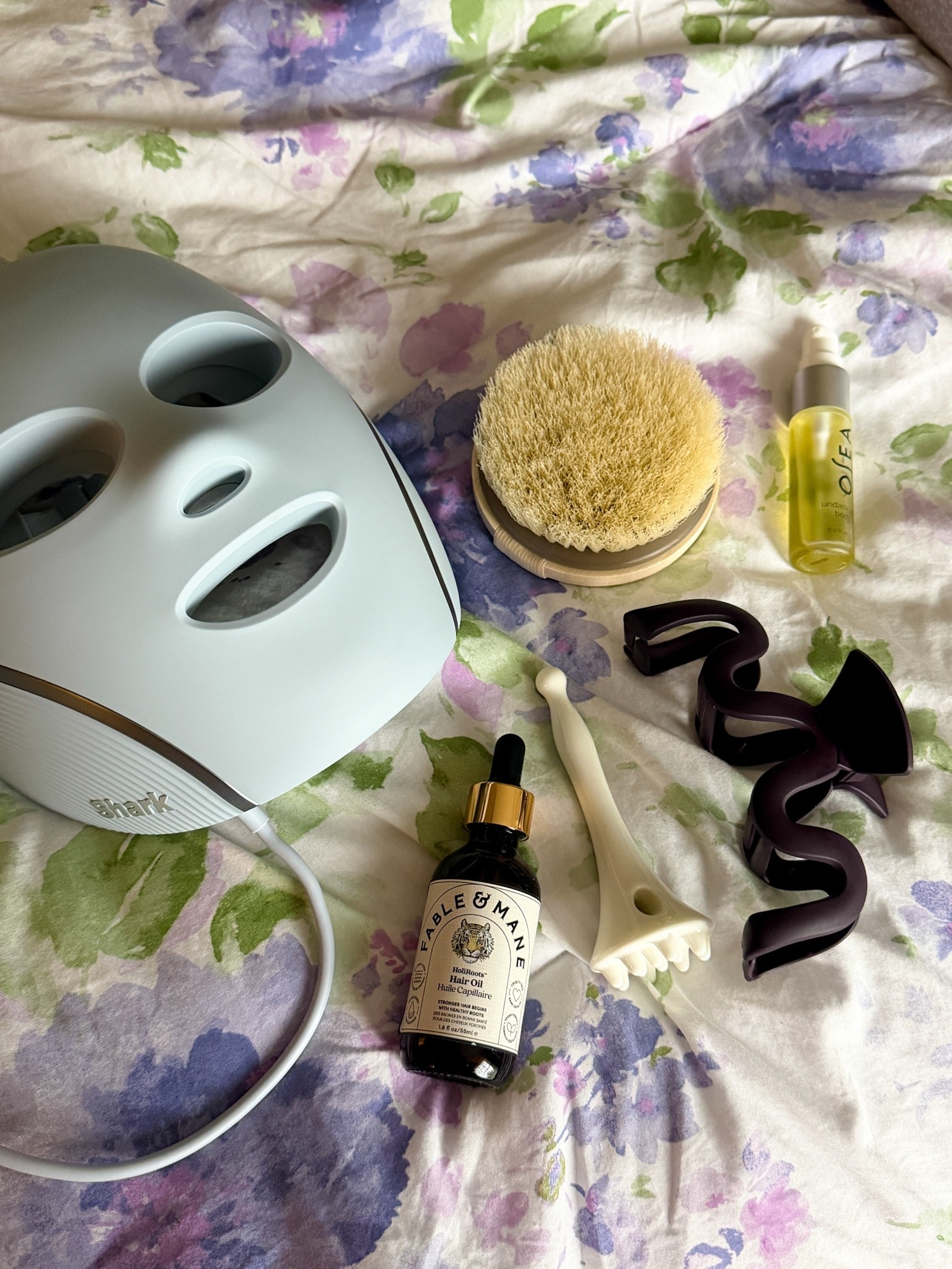 Evening wind down time..I actually had time for a full routine tonight! Usually, I’ll just pick one or so of these to do before bed, depending on how much time I have. Tonight tho, I’m using them all to really unwind.

Here is what’s on the self care menu for tonight:
* Dry Brush: Doing a quick dry brush before jumping in the shower to exfoliate.
* LED Light Therapy Mask: Throwing this on for 6ish minutes right after cleansing to get those anti aging benefits.
* Body & Hair Oil: Body oil to give my skin some much needed hydration and leaving in hair oil overnight for stronger and healthier hair.
* Acupressure Tool: Saving this for last to roll out the tension in my face and scalp. It feels so good after a long day.

#LTKselfcare #LTKBeauty #LTKHome
