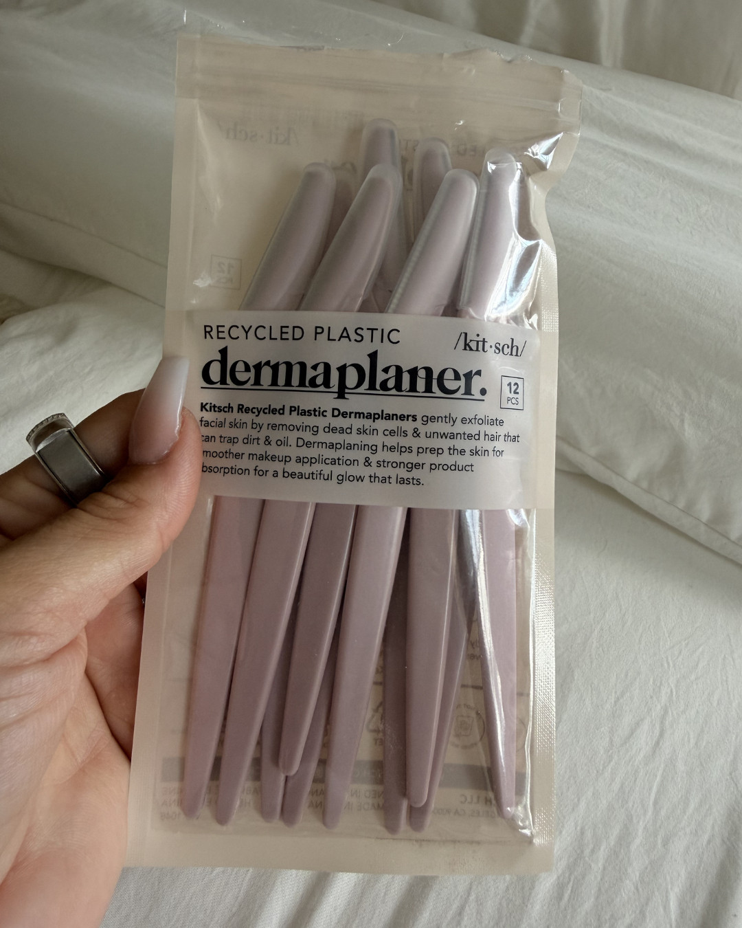 glow starts HERE ✨

these Kitsch dermaplaners are my go-to for instantly smoother skin — removes peach fuzz + dead skin so makeup goes on flawless every time

cheap, effective, and gives that glass-skin finish at home

all linked now on my LTK — follow me for more recos!

 

 #LTKselfcare #LTKstorytime #LTKBeauty