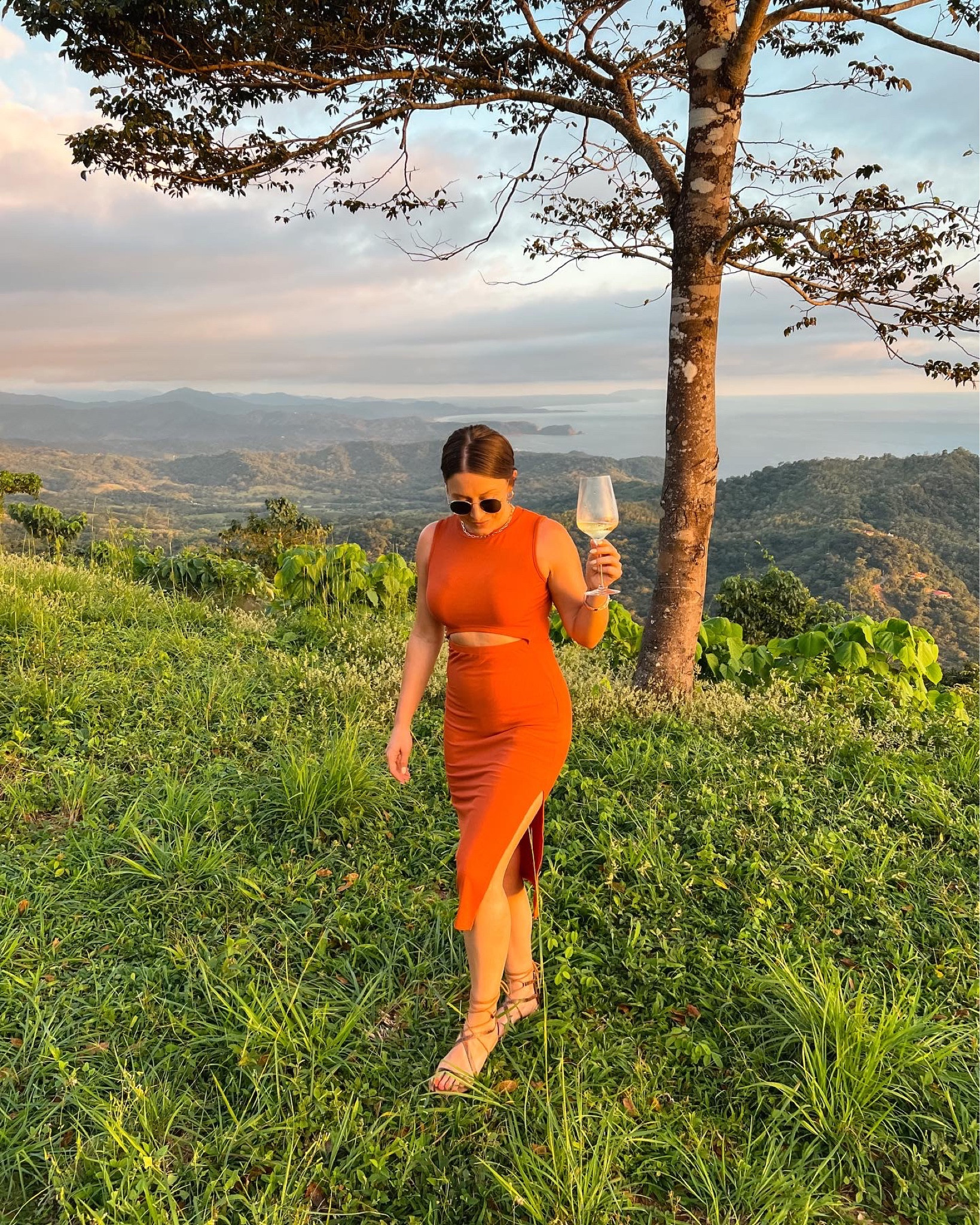 Cutout side slid midi bodycon vacation dress 

#LTKstyletip #LTKtravel #LTKunder50