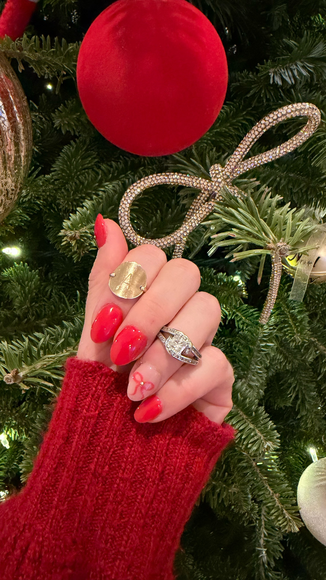Christmas nails ❤️

#LTKvlog #LTKdayinmylife #LTKHoliday