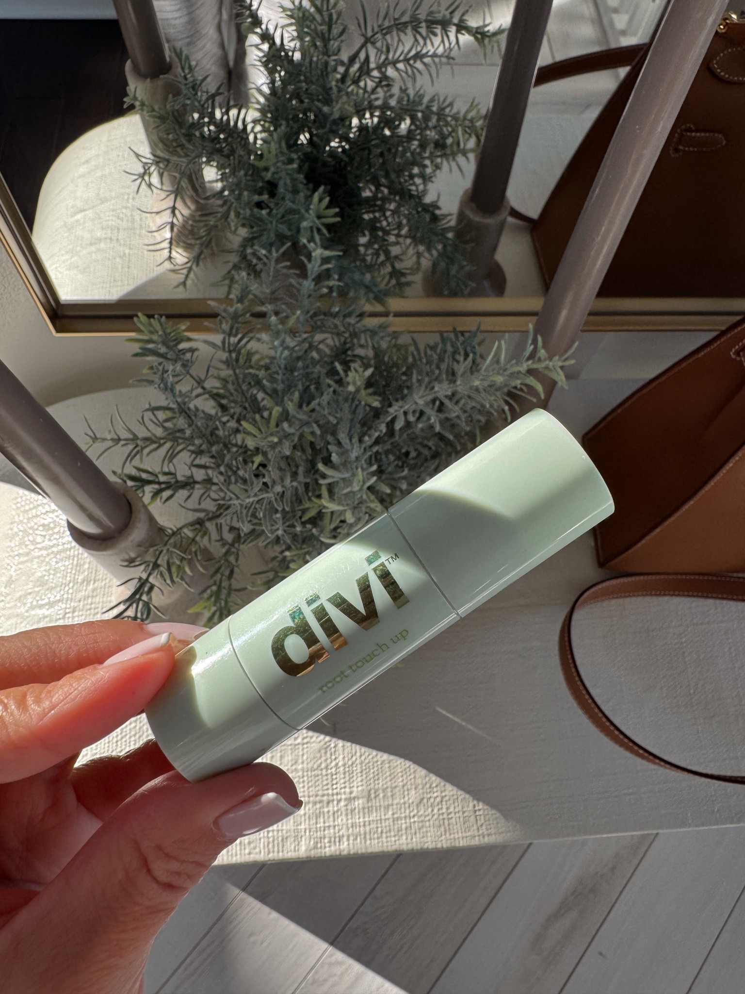 Root coverup 

Shade: black 

Hair conceal | Divi hair | grey hair root touchup | Rita Salmo 

#LTKBeauty #LTKOver40