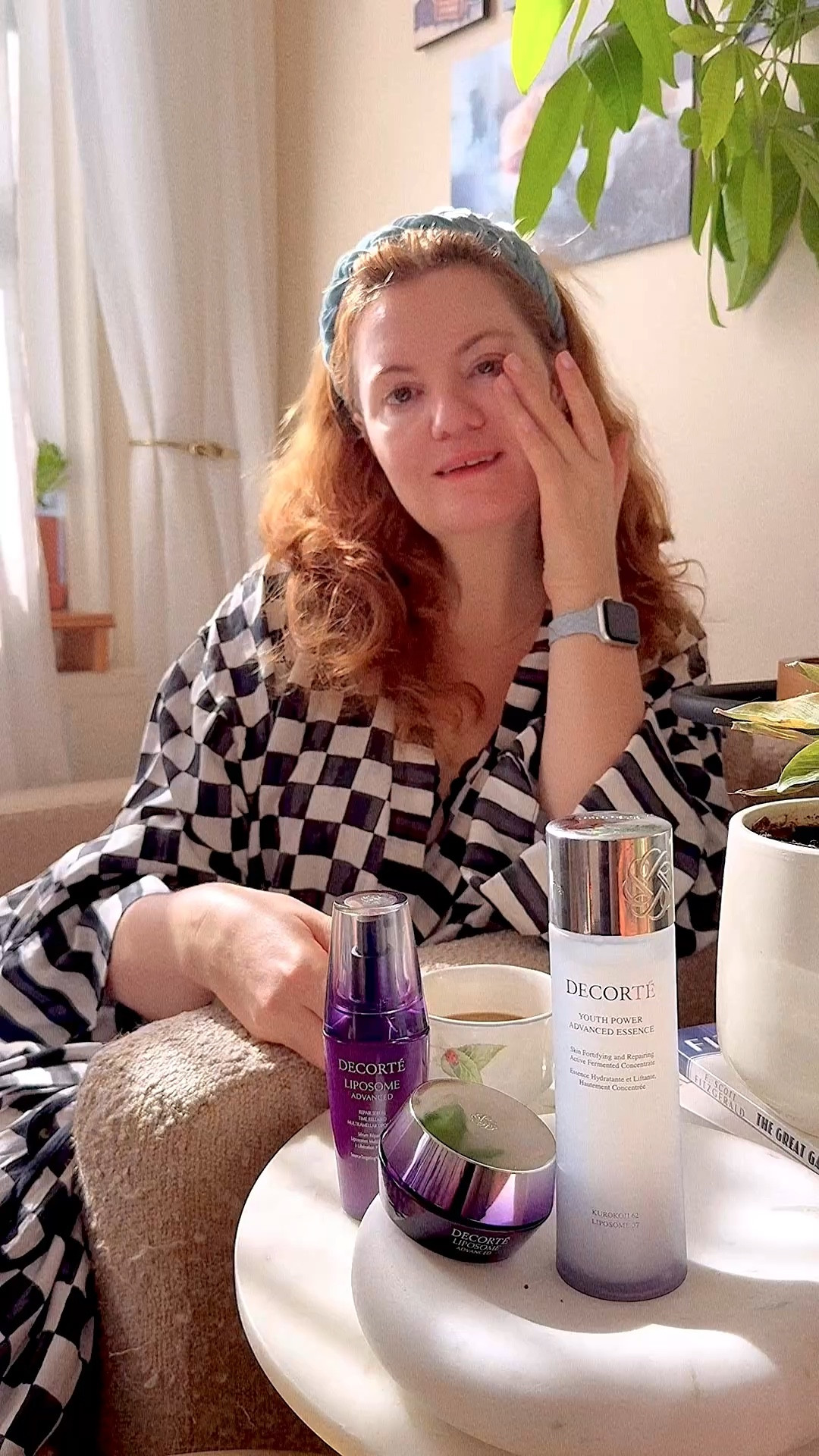 Mornings feel different when you start with care that nourishes skin and lifts your mood. 
My current non-negotiables:
• Silence before the city wakes up.
• @decortebeauty Liposome line (because my skin finally stopped acting out and started glowing).
No magic tricks. Just a very solid foundation.

#romanoffbeautyclub
#decorte #Jbeauty
 

#LTKstorytime #LTKBeauty #LTKgrwm