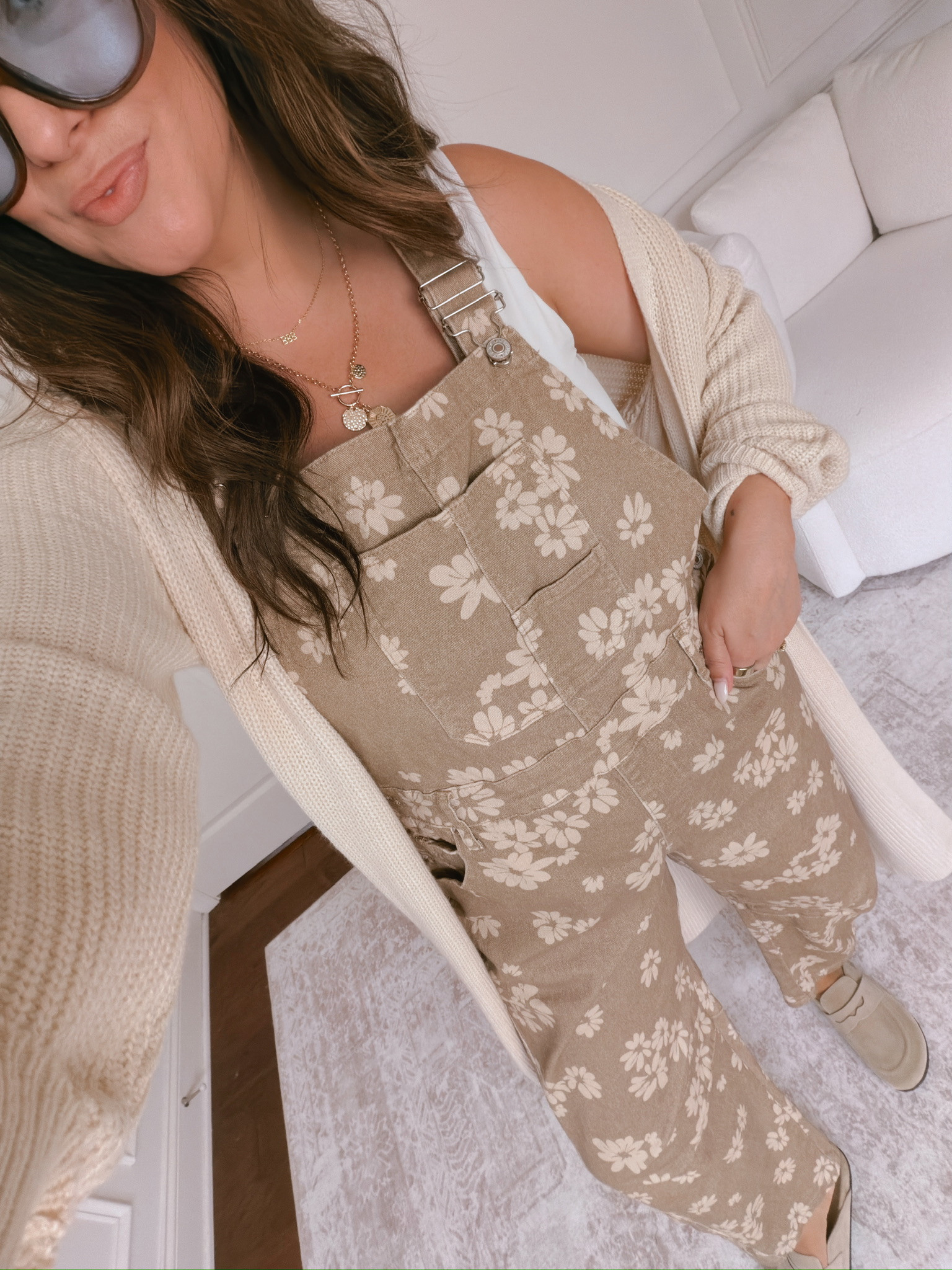 Wearing a large in the tank and cardigan and an XL in the overall 

 #LTKSeasonal #LTKMidsize