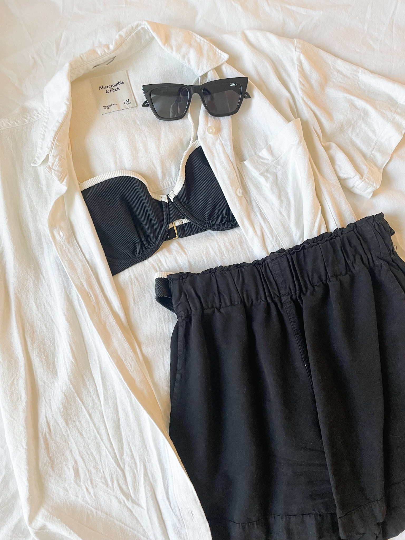 Chic bathing suit cover up

#LTKSwim