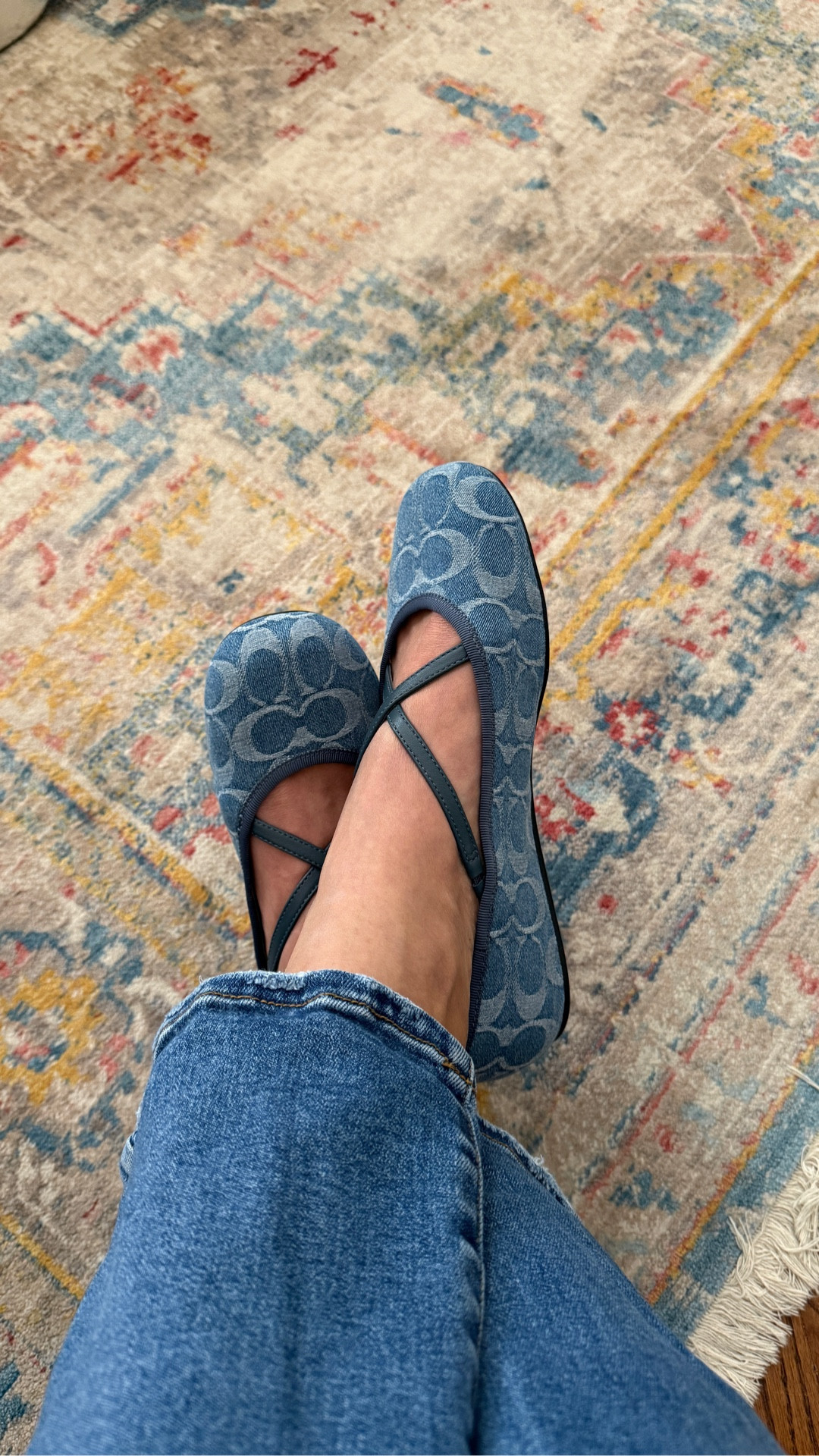 Finally! Now Phoebe can give my clogs a break because I have been wearing them OUT since Thanksgiving  

#LTKootd