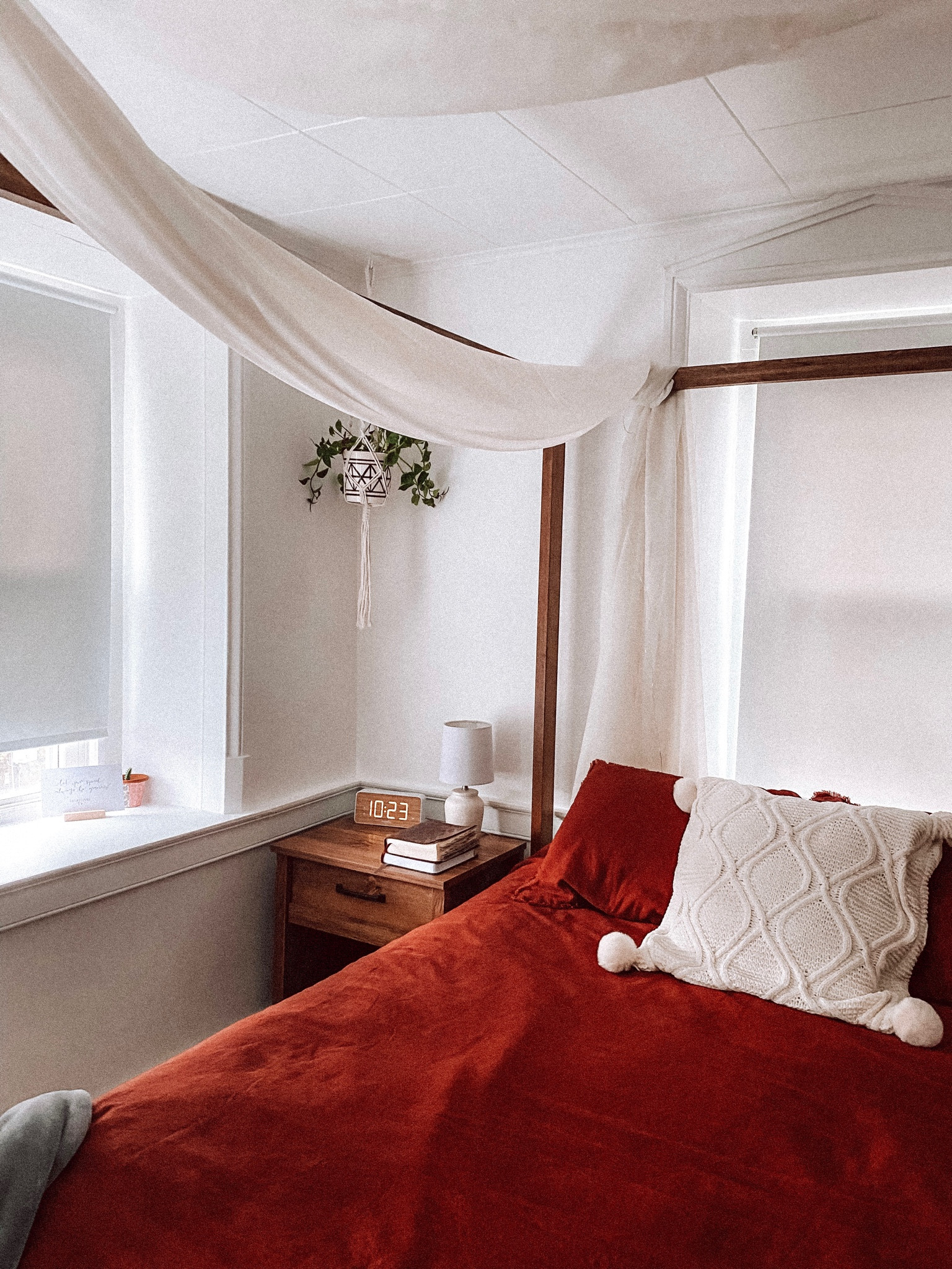 Canopy beds are >>>

#LTKhome #LTKSale #LTKFind