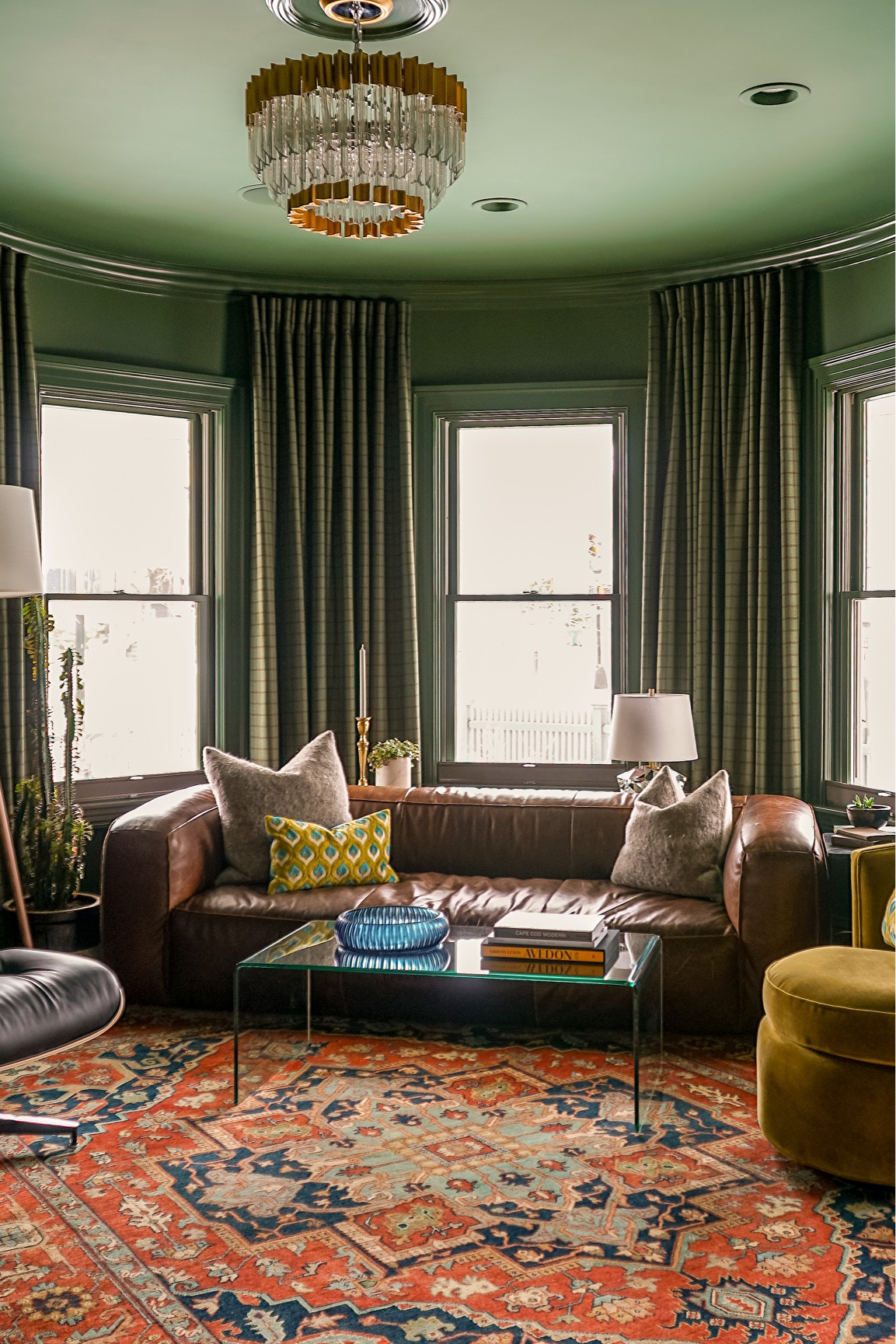 Coffee table and rug on Presidents Day sale! 

#LTKsalealert #LTKSale #LTKhome