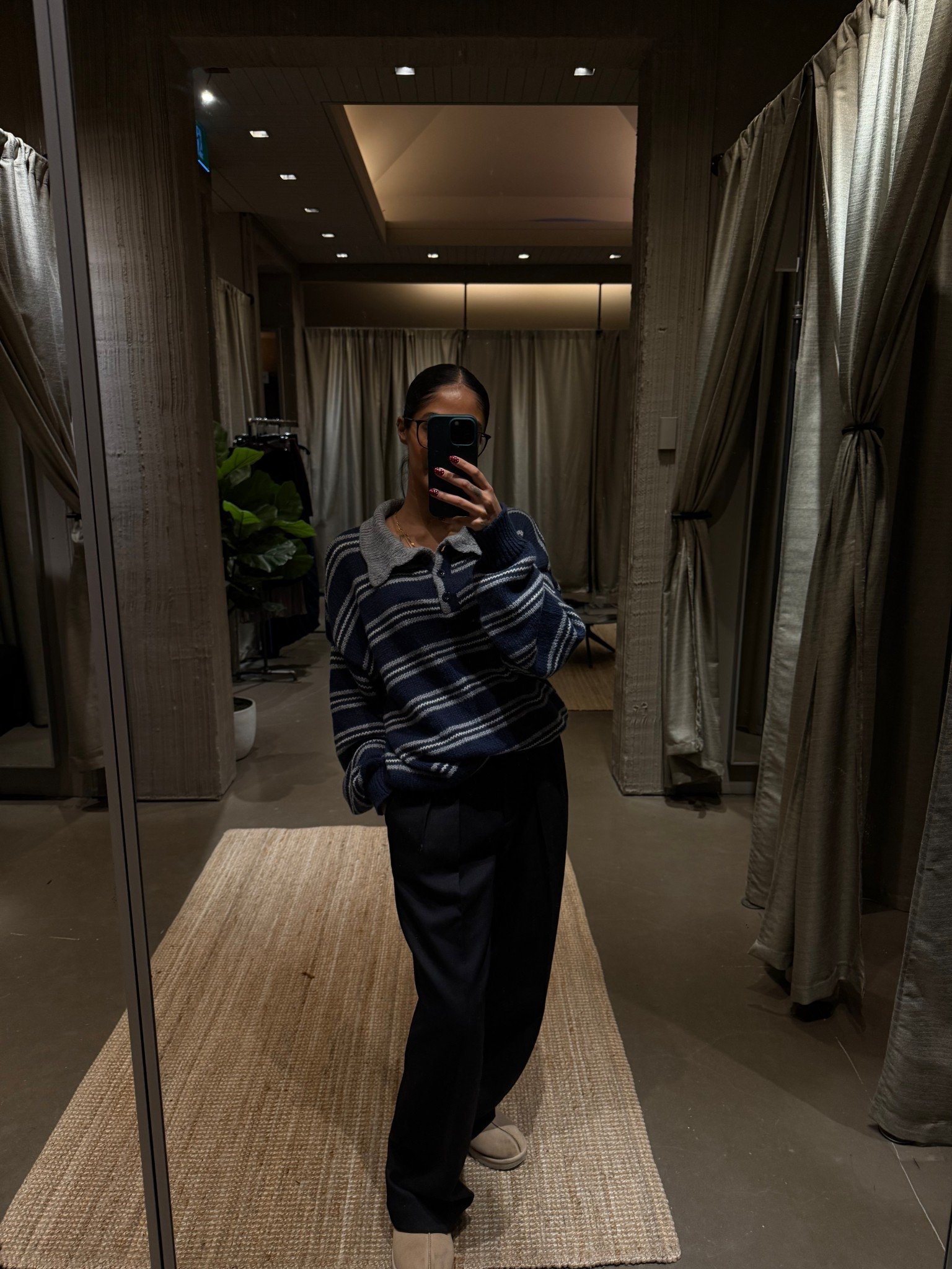 A holiday shopping ‘fit 🎁🎅🏼

Aritzia
Revolve
Ugg

#LTKworkwear #LTKcanada #LTKgiftguide